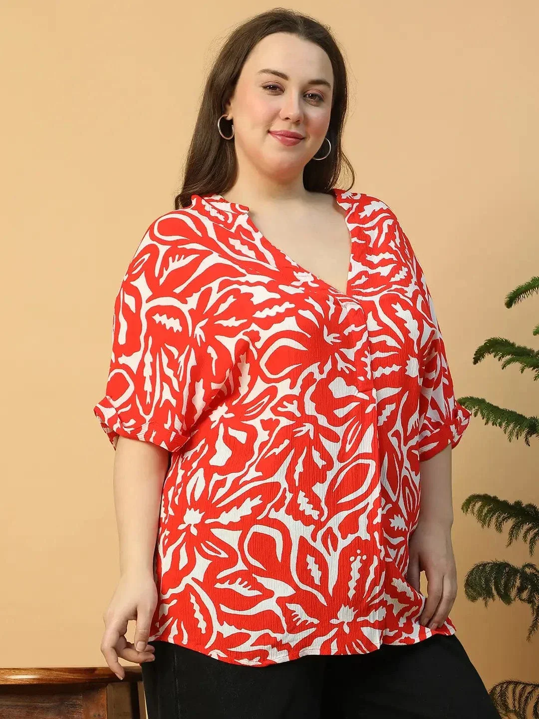 Fantastic Red Floral Print Short Sleeve Plus Size Women Top - Image 5