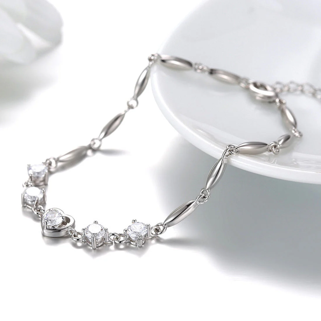 Fashion Lovely Heart Silver Plated Valentine Gift Crystal Bracelet (White) - Image 4