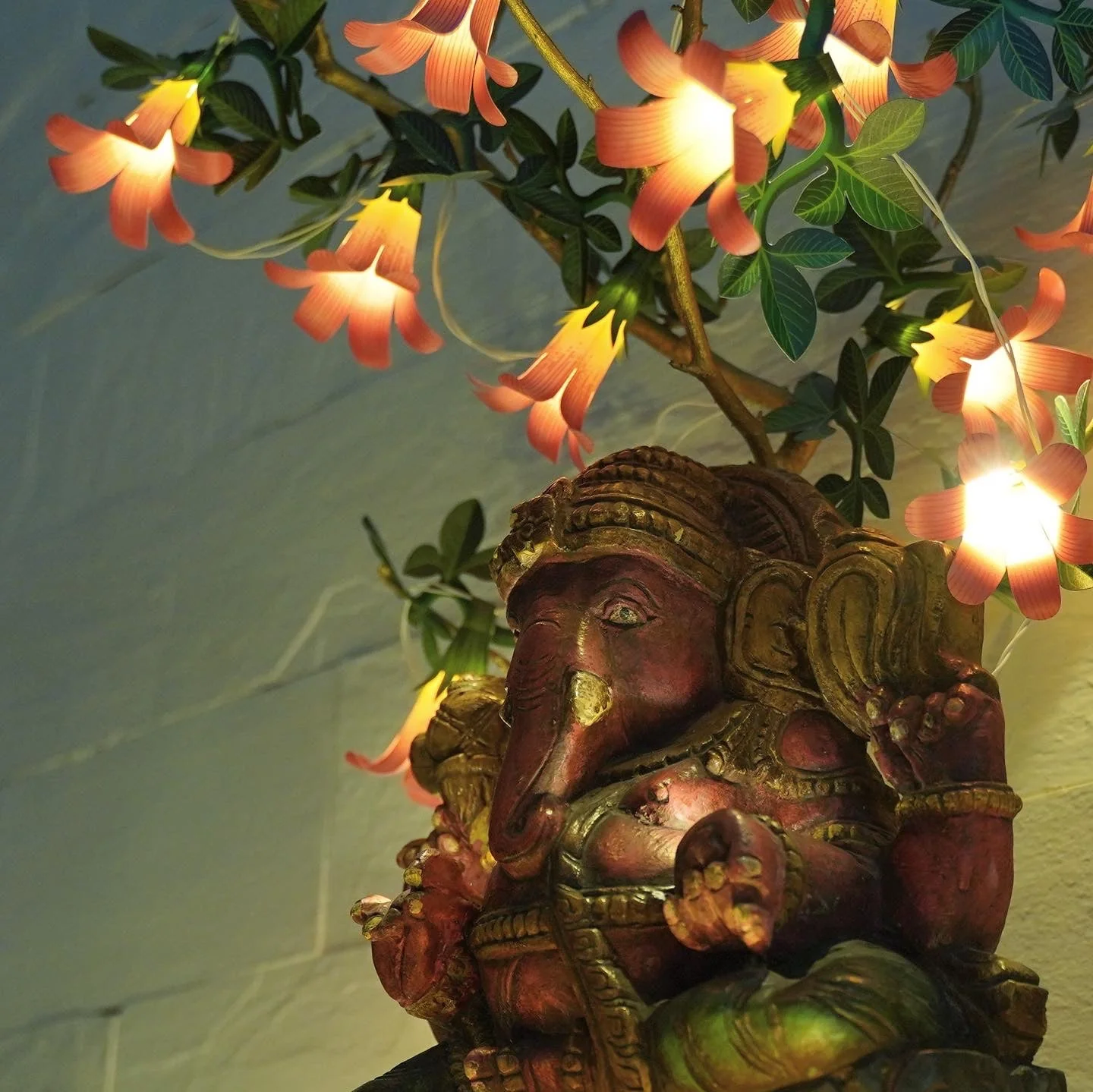 Festive Combo Saver Pack of 5 Pink Paper Flower Fairy Lights - Image 10