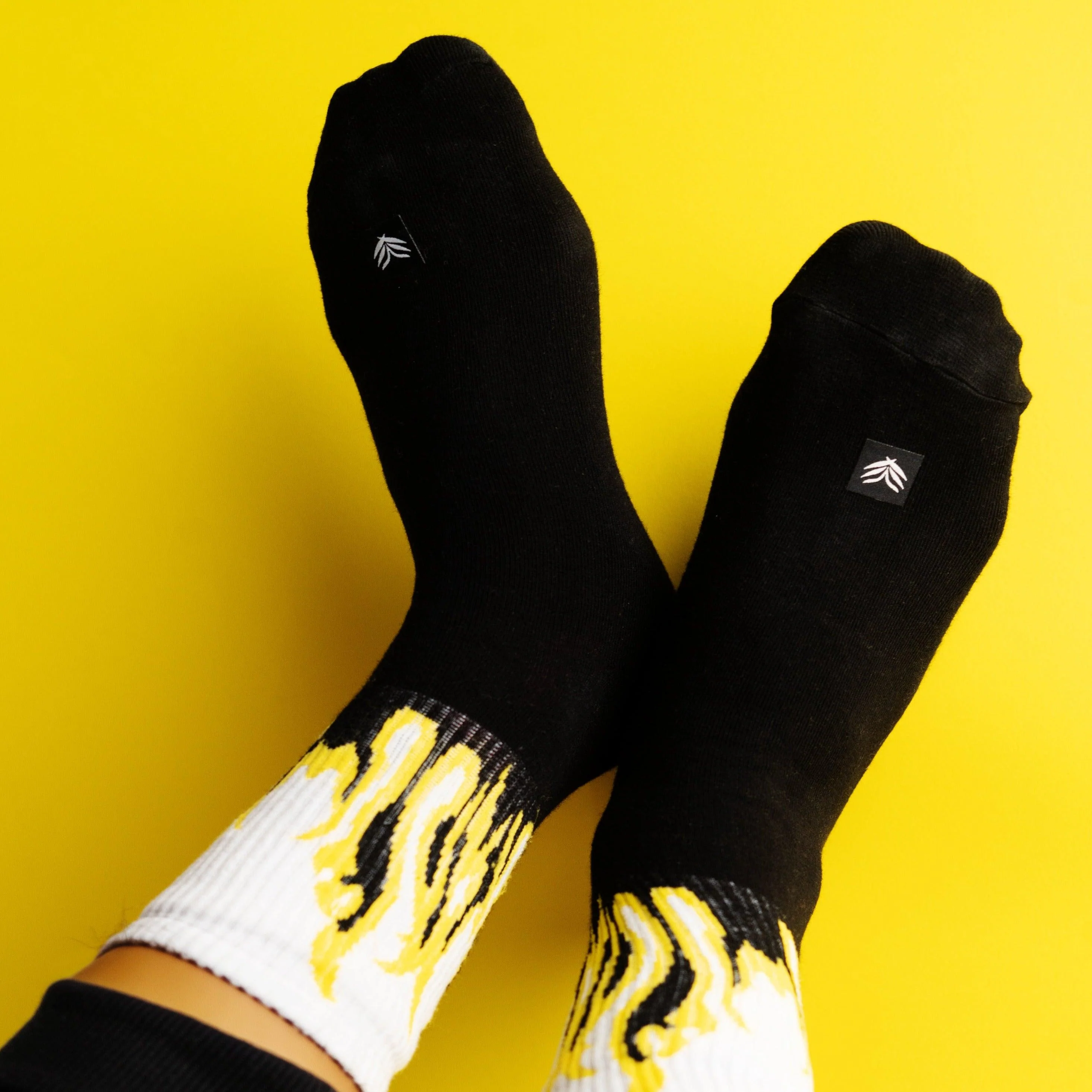 FIRE EDITION - BLACK/WHITE - YELLOW FLAMES - Image 3