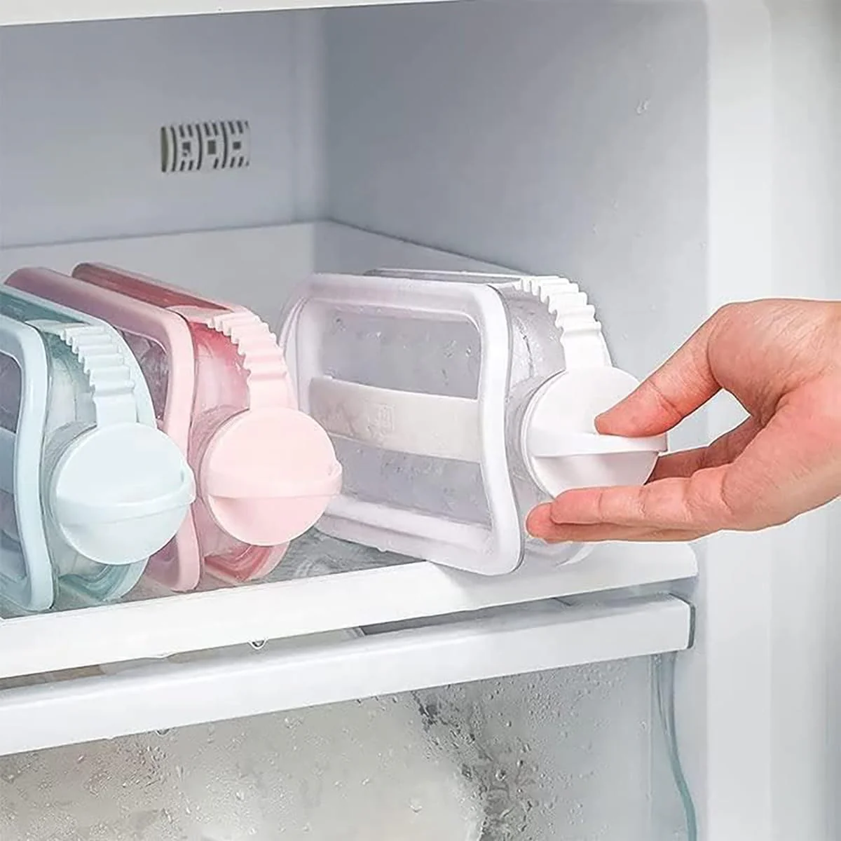 Frostee: 2-in-1 Ice Ball Maker Bottle with 17 Grids – Portable Freezer Kettle & Water Jug for Cocktails, Juice, Coffee, Whiskey & Cold Beverages - Image 4