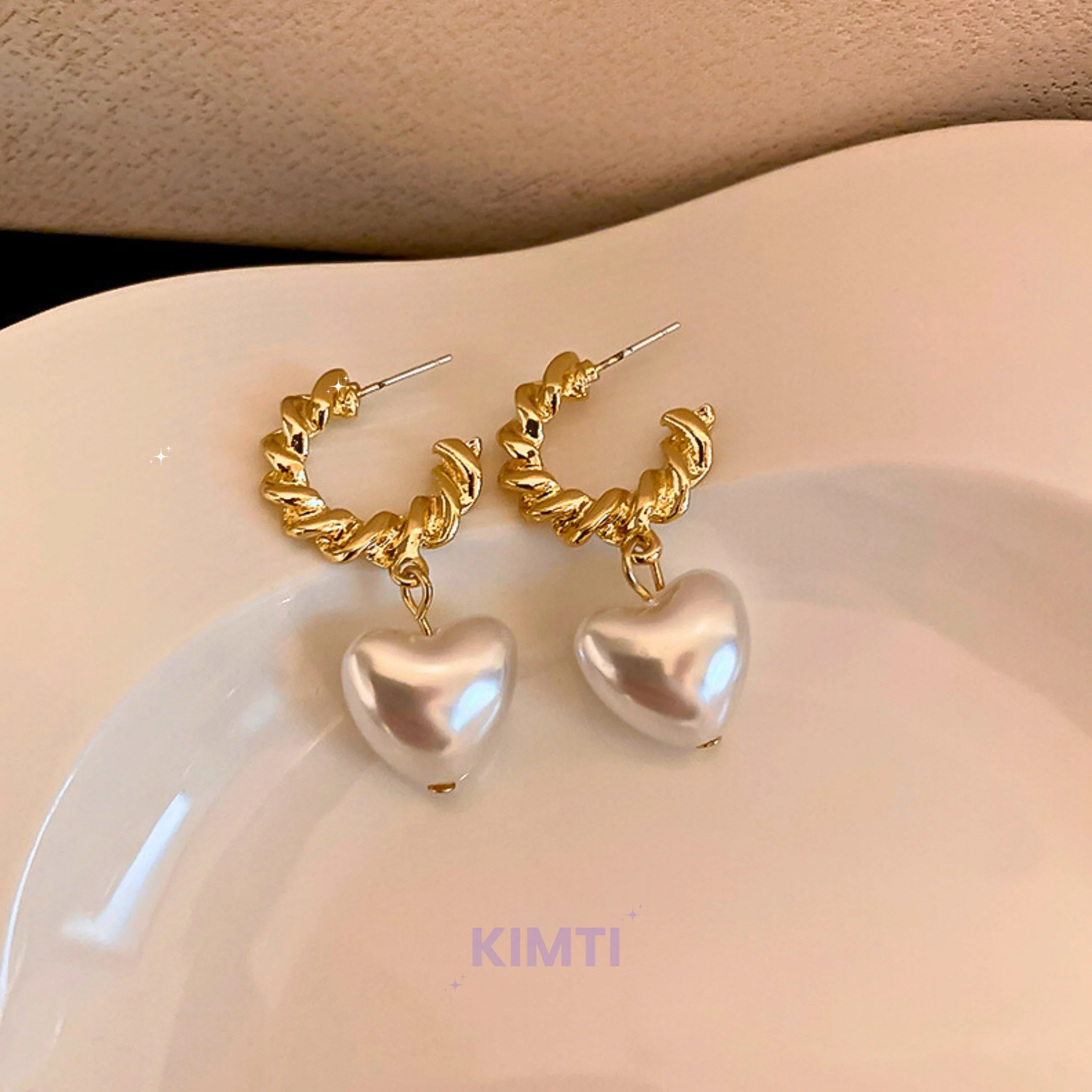 Geometric Heart Pearl Drop Hoop Earring - Image 4
