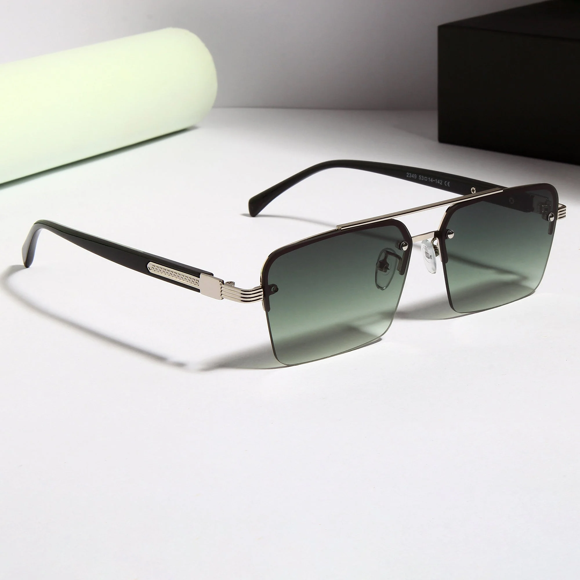 GG2349 Black Green Gradient Rectangle Sunglasses - Image 6