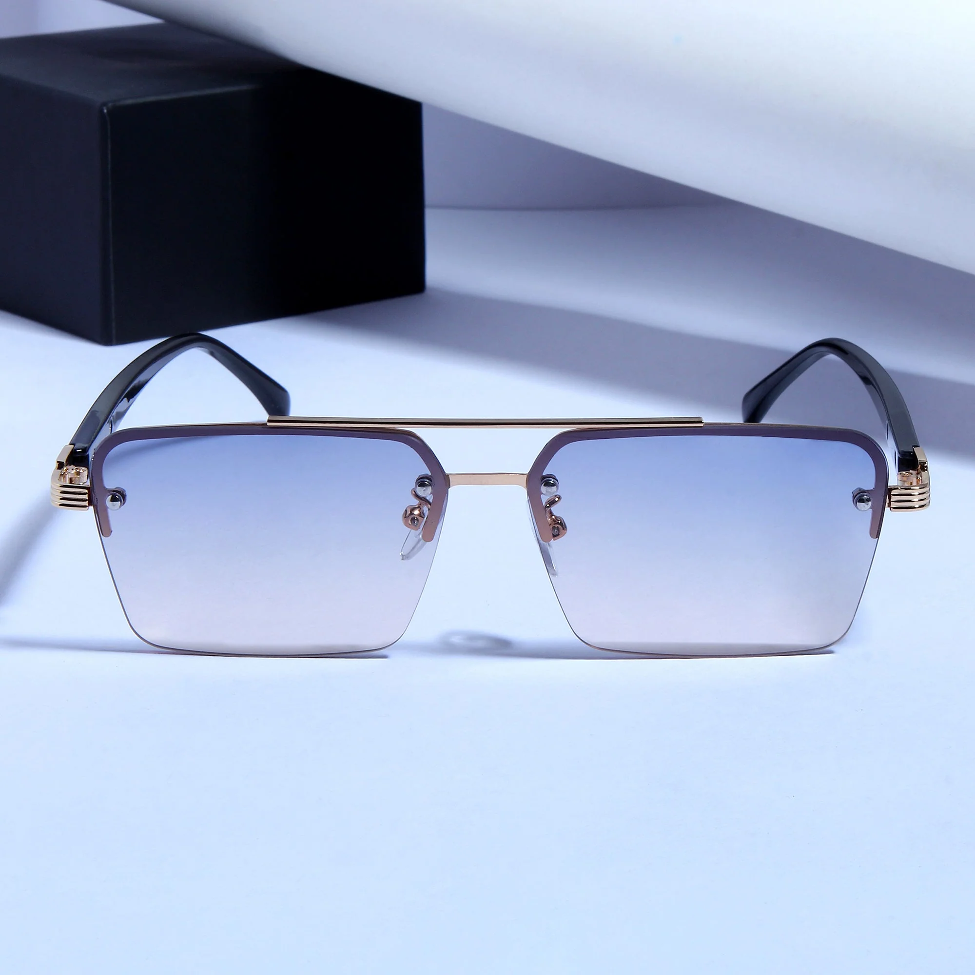 GG2349 Black Peach Gradient Rectangle Sunglasses - Image 3