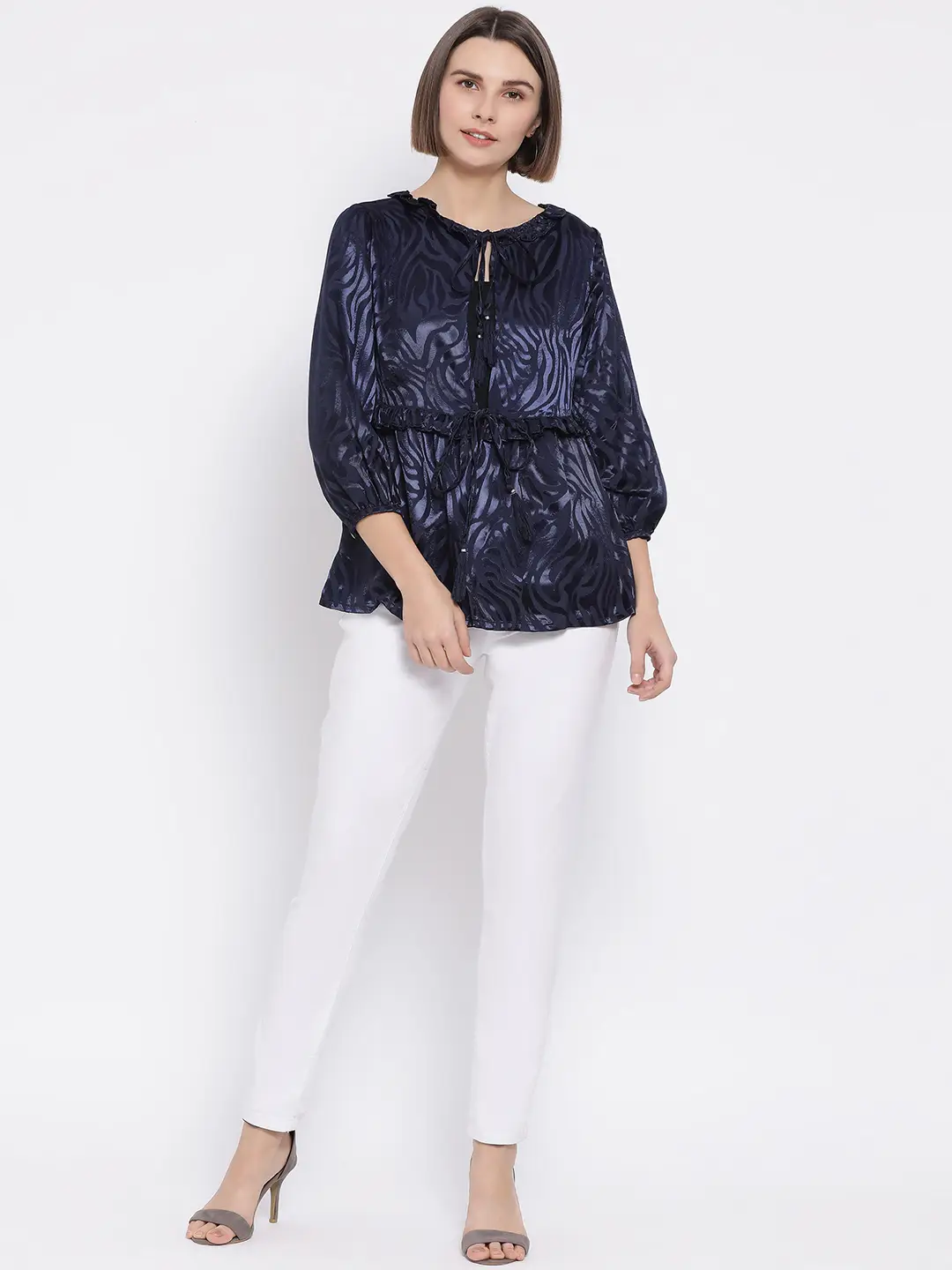 Glenton Graphic Shelly Women Shrug - Image 2