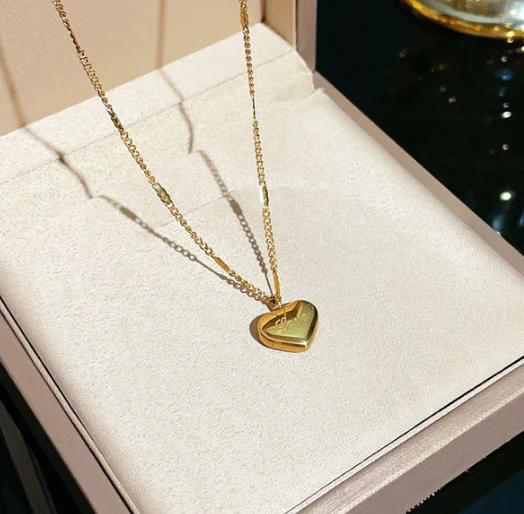Gold Plated Stainless Steel Anti Tarnish Heart Themed Pendant For Women - Image 3