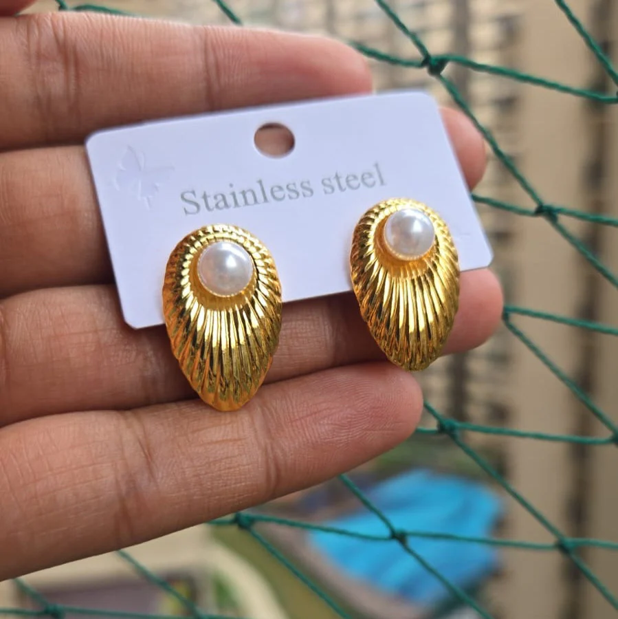 Golden Shell Pearl Studs - Image 3