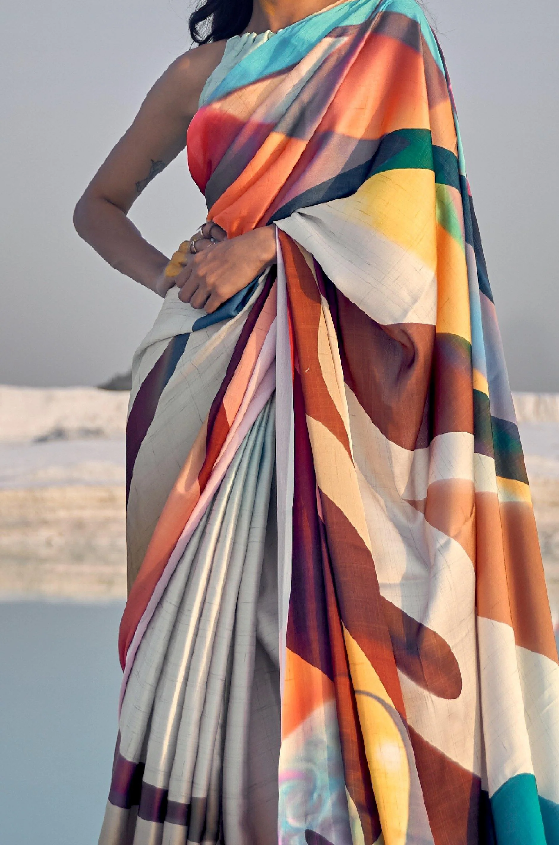 Grey Multicolour Digital Print Satin Silk Saree - Image 3