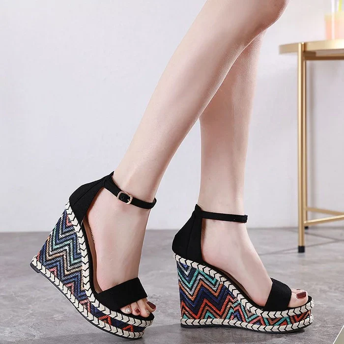 Hamlet Multicolored Wedges