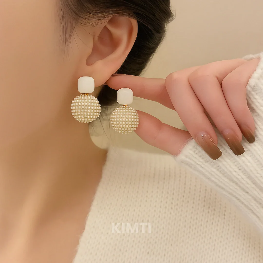 Handmade Pearl Earring - Image 2