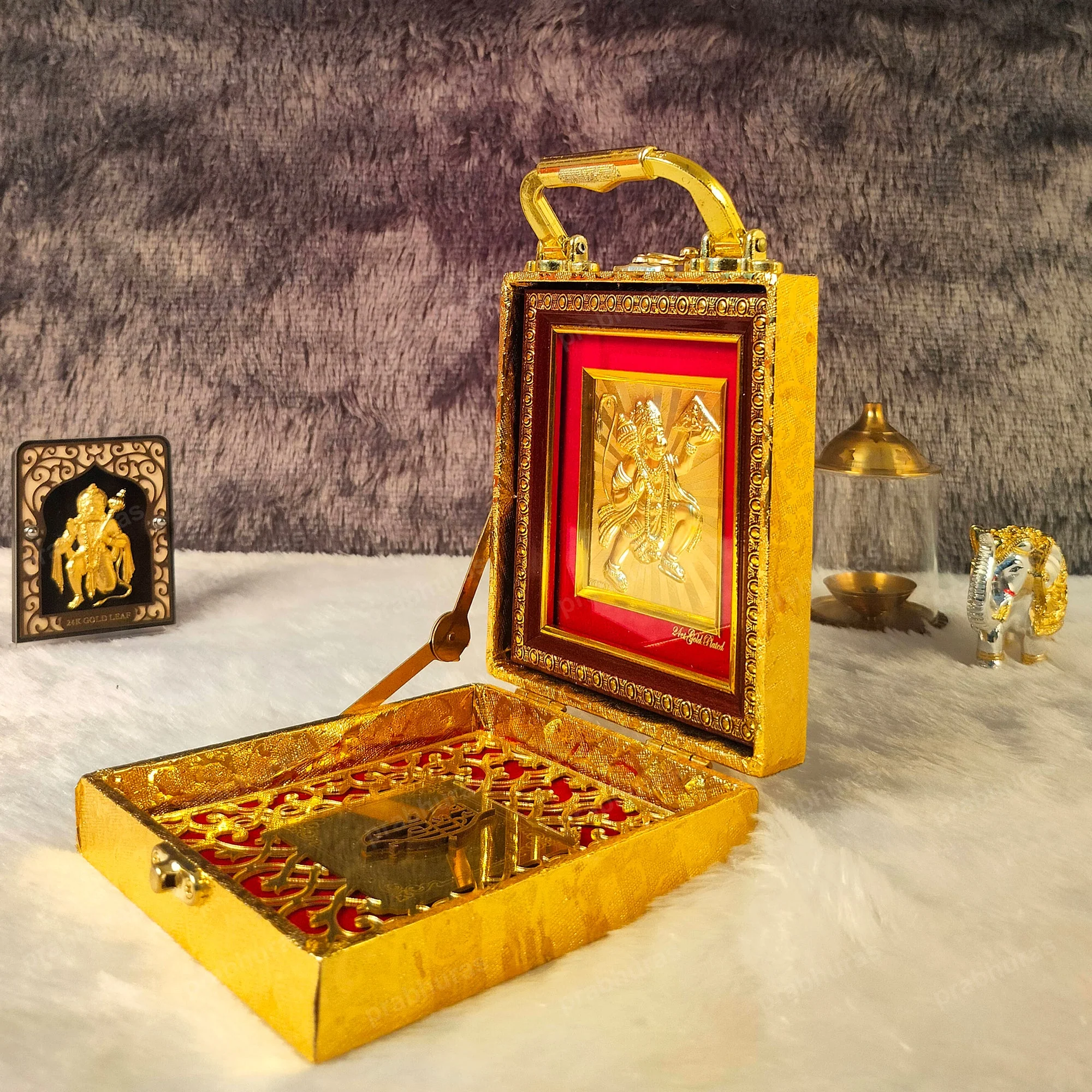 Hanuman ji With Attachi Gift Box Gold Coated - Image 3
