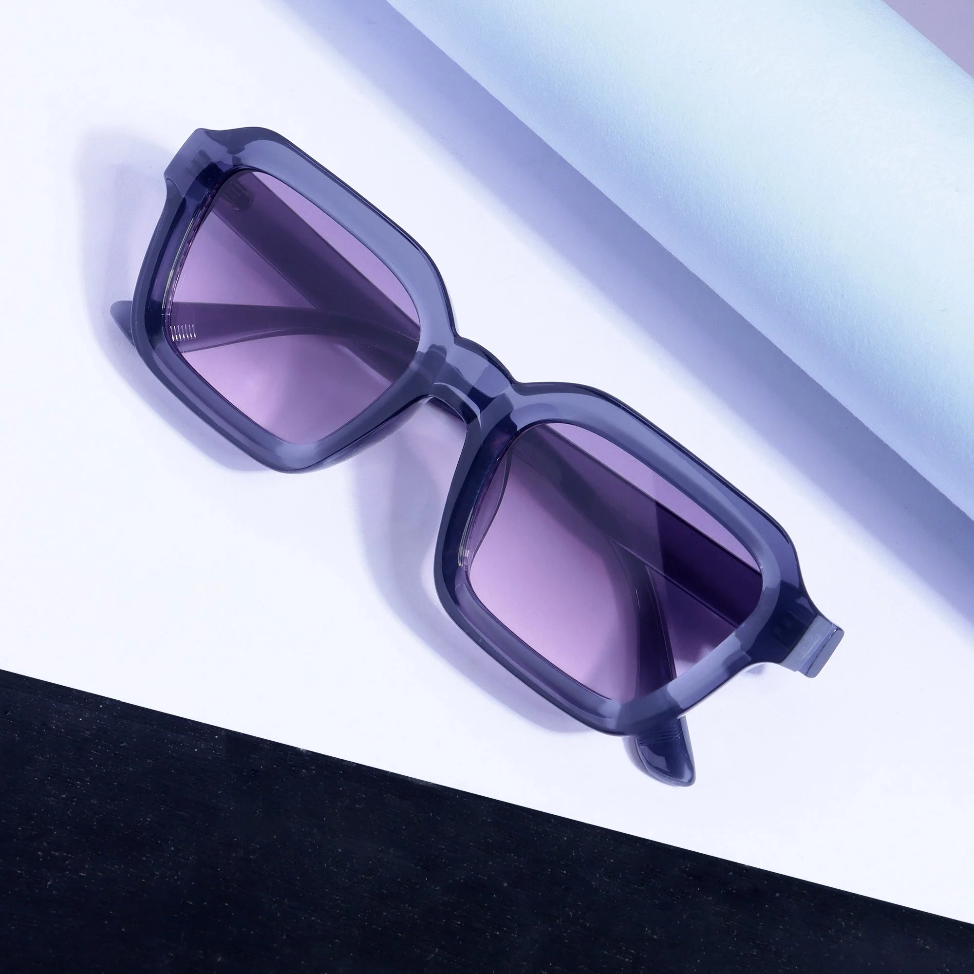 Hunter Grey Purple Gradient Square Sunglasses - Image 3