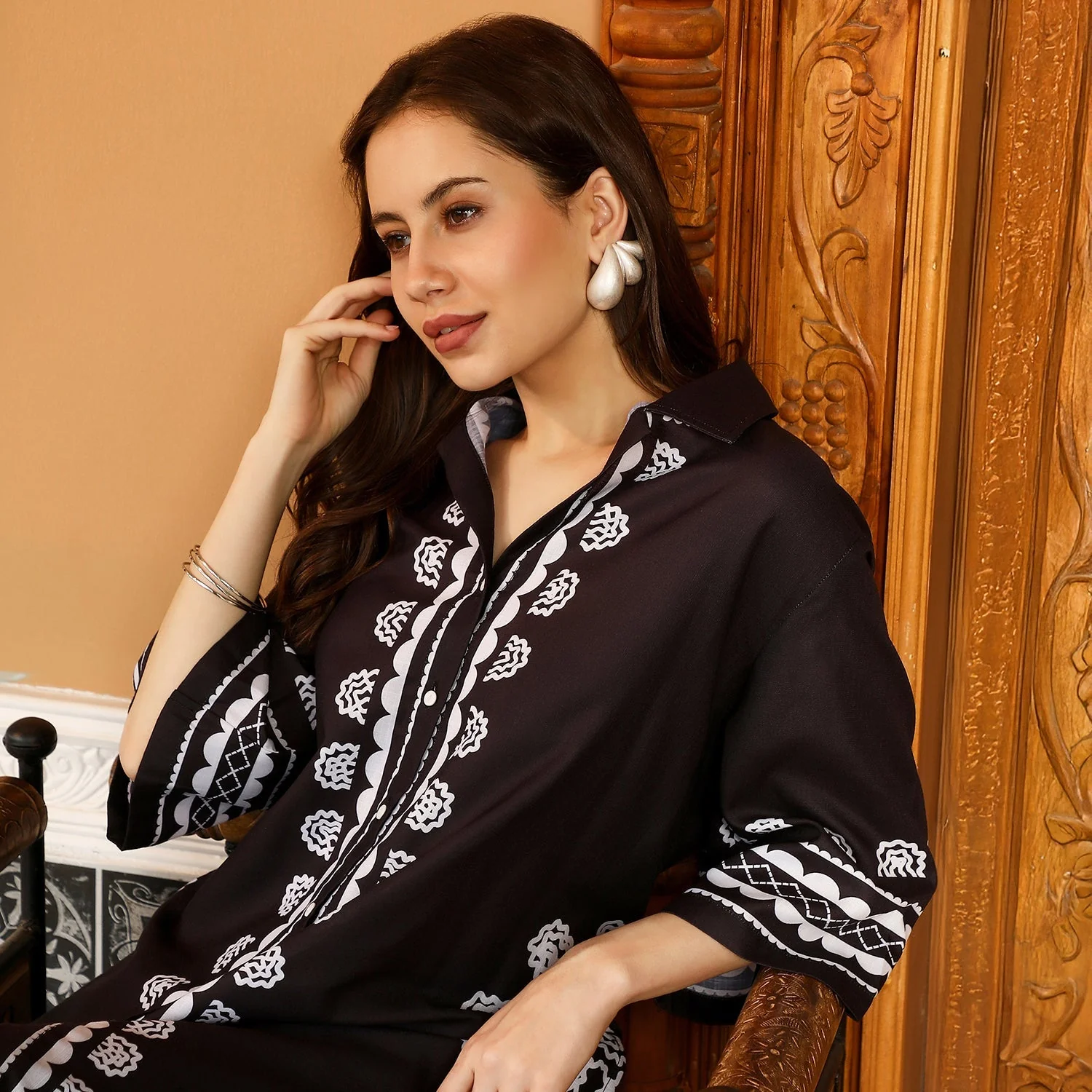 Indie Flora Lined-Imprint Kurta Set - Image 6