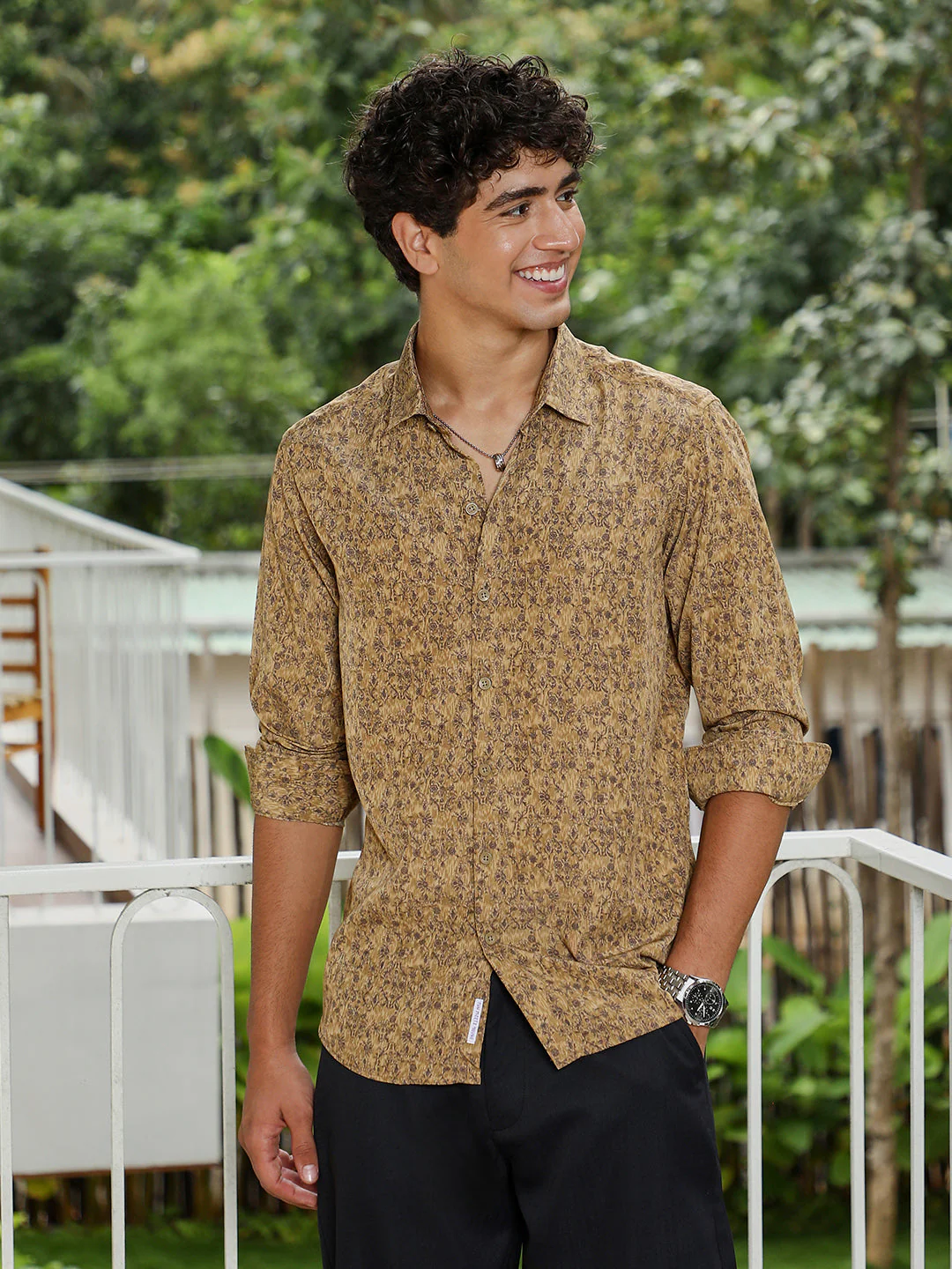 Indie Floral-Motif Imprint Shirt - Image 2