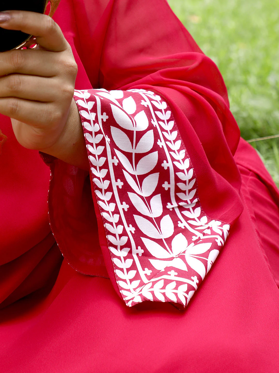 Indie Leaf-Lined Imprint Kurta Set - Image 9