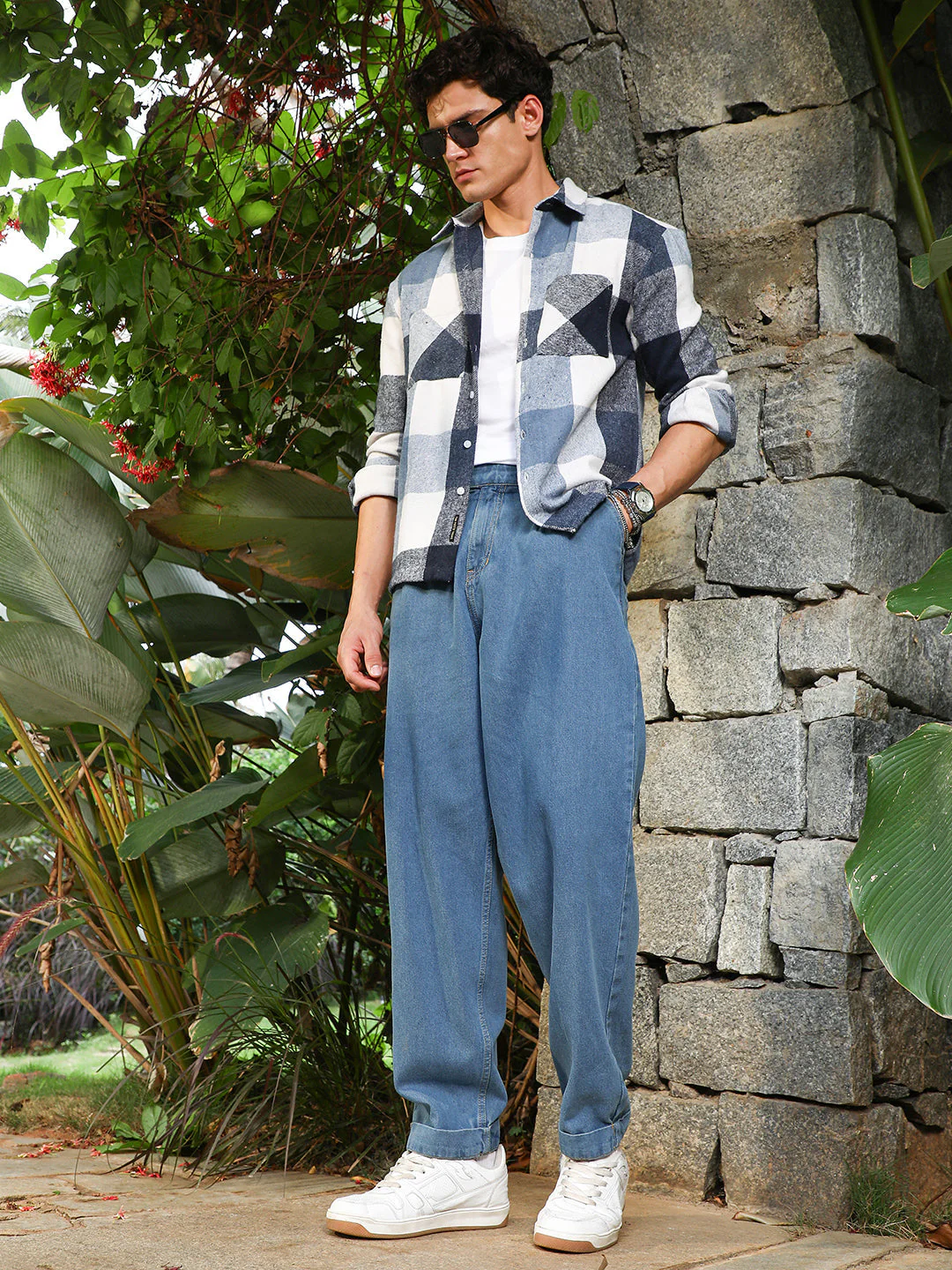 Indigo Blue Mid-Wash Pleated Denim Jeans - Image 6