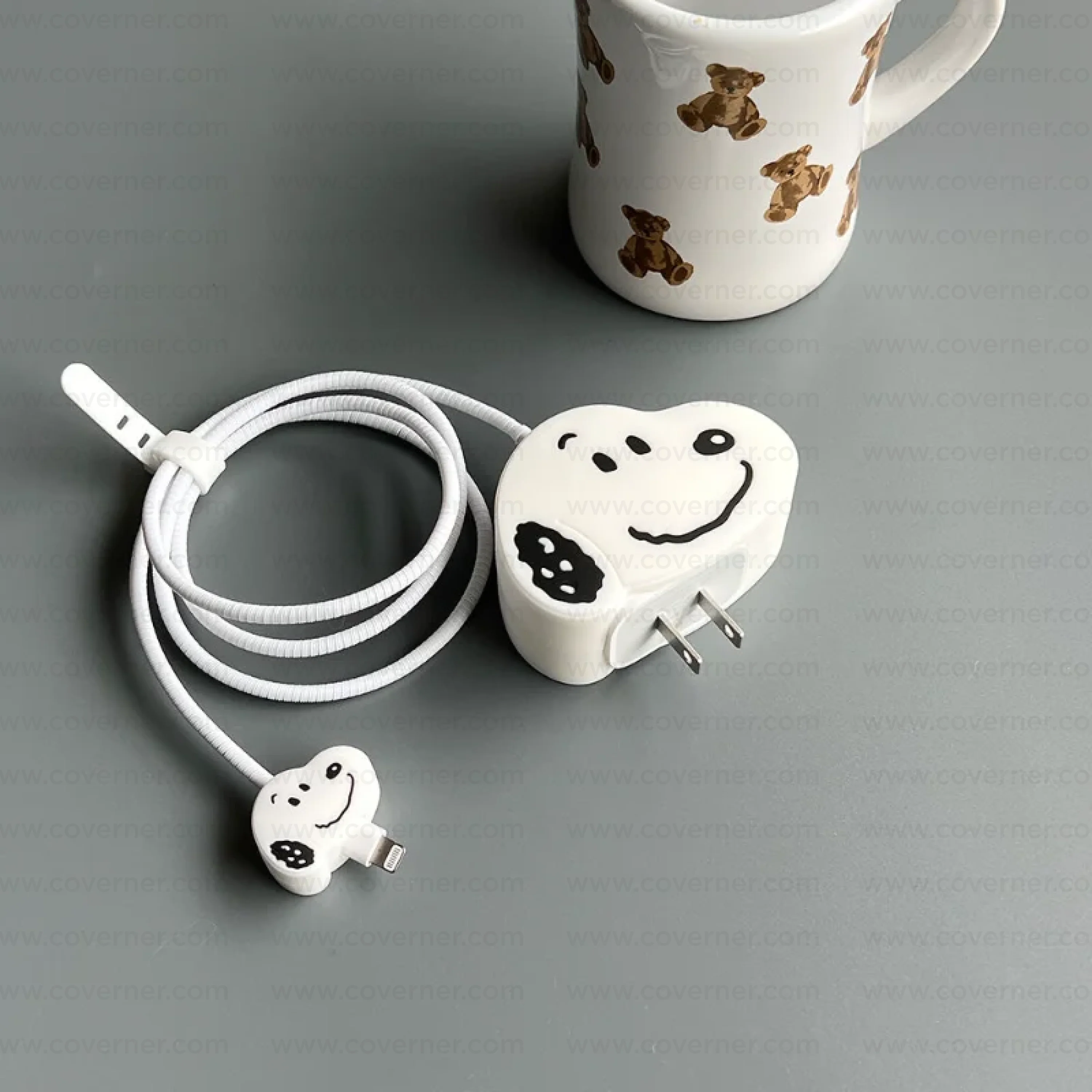 Iphone Charger Case Cover - Snoopyy - 4 Piece Set (With Wire Protector) - Image 2