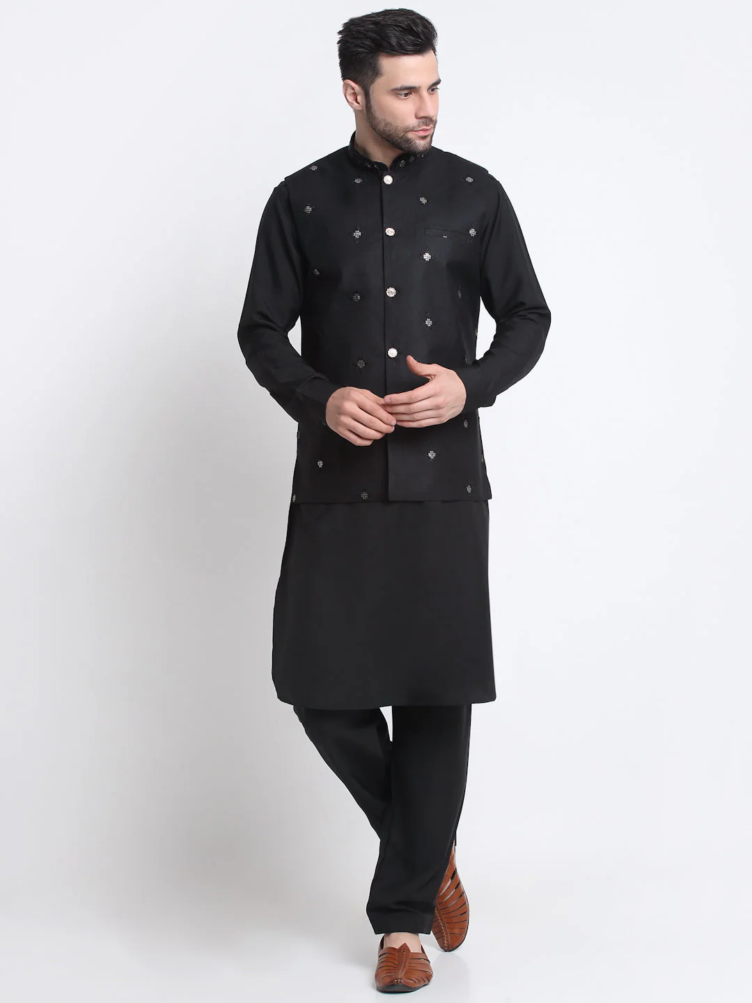 KRAFT INDIA Men Cotton Black Pathani Kurta & Salwar With Embroided Sequenced Nehru Jacket - Image 119