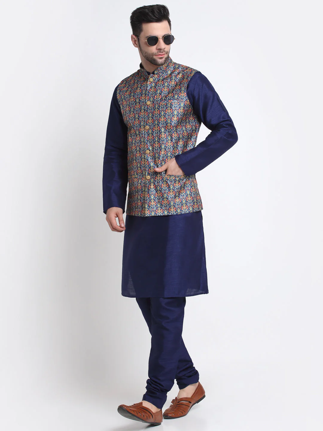 KRAFT INDIA Men Navy Blue Silk Kurta Churidar With Blue Printed Nehru Jacket - Image 3