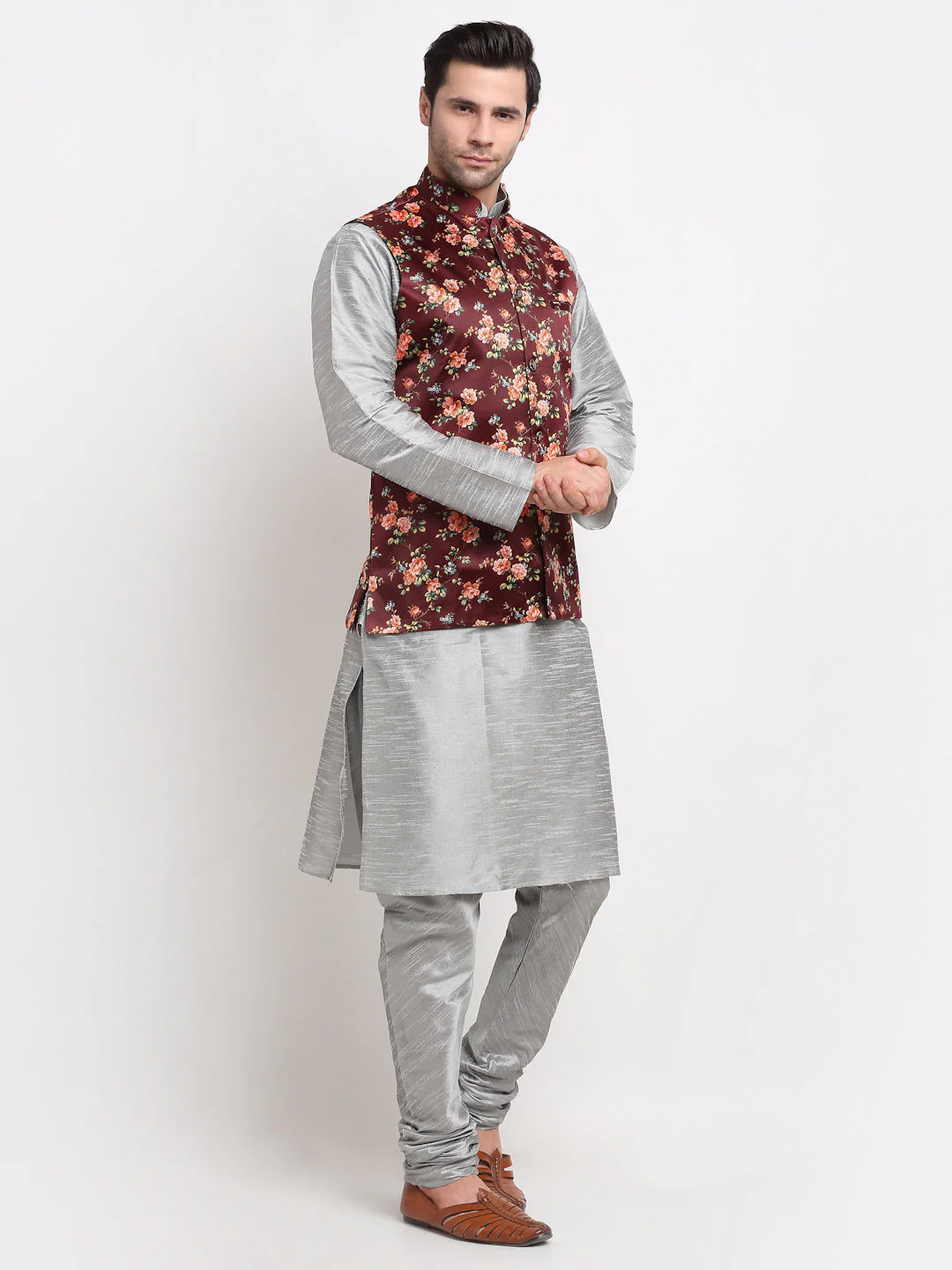 KRAFT INDIA Men Silver Kurta Churidar With Maroon Floral Print Satin Nehru Jacket - Image 3