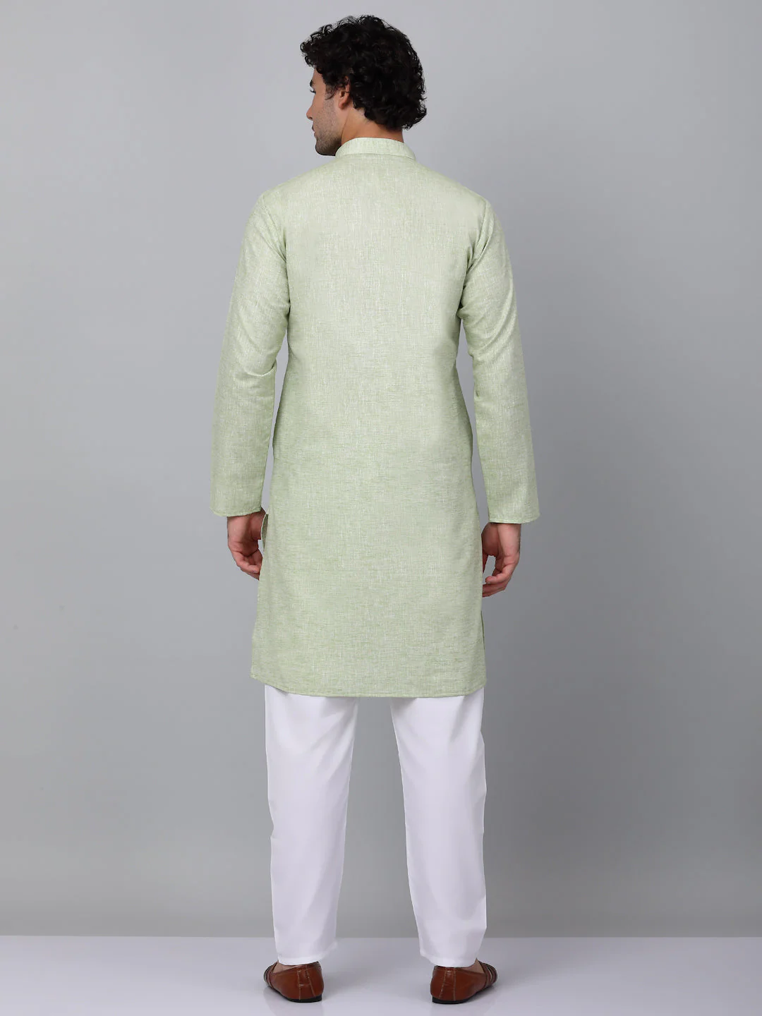 KRAFT INDIA Men Solid Linen Knee Length Kurta With White Elastic Waistband Pyjama Set - Image 18