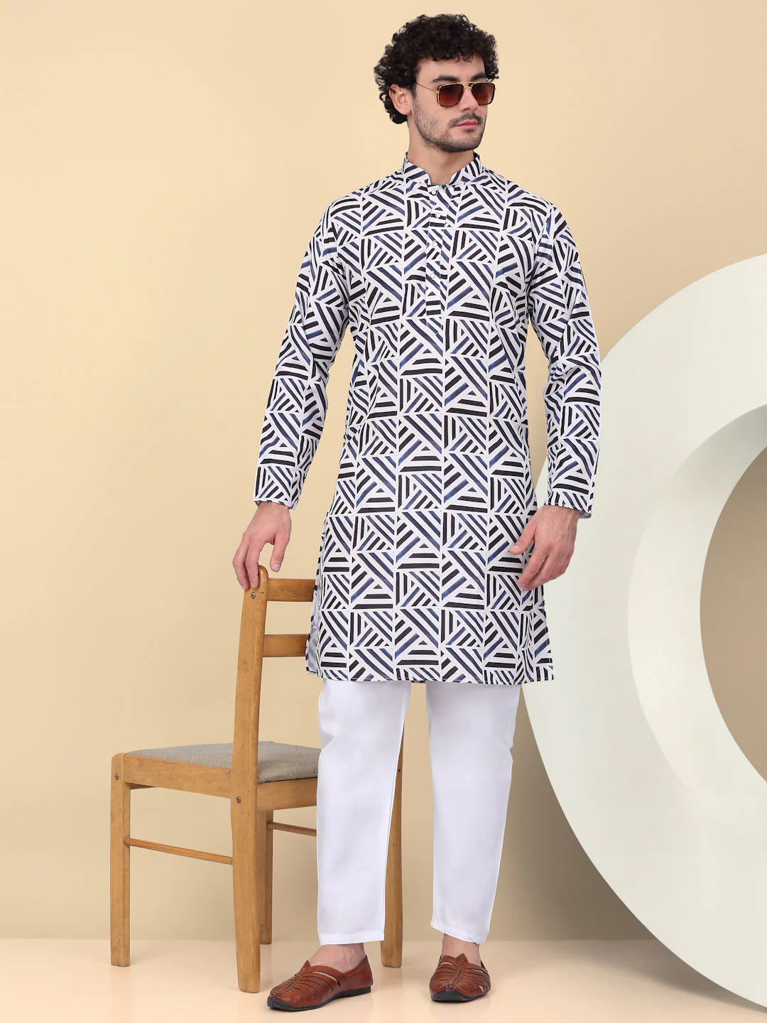 KRAFT INDIA Men's Cotton Regular Fit Geometric Printed Kurta - Image 5