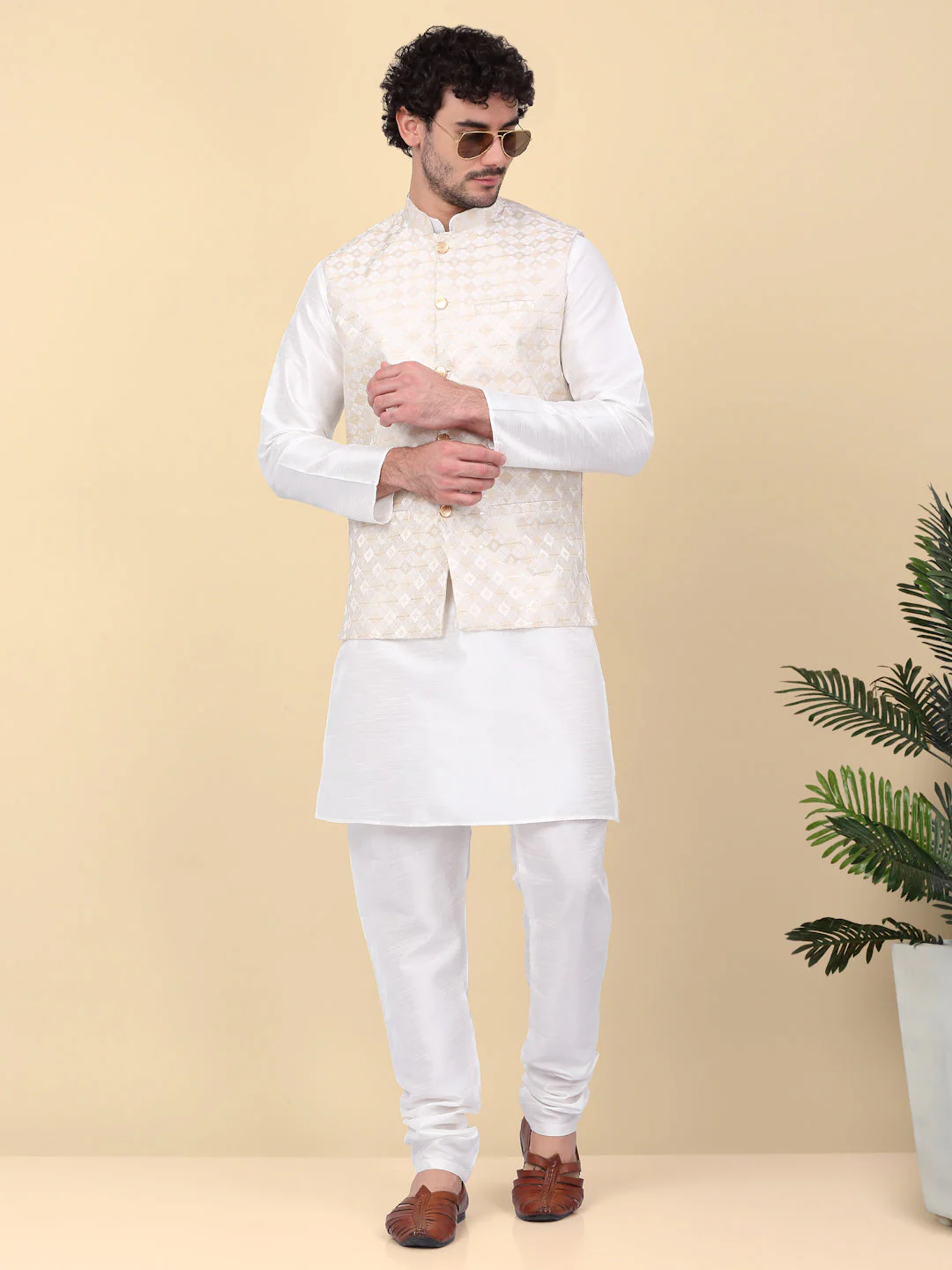 KRAFT INDIA Men's Sequins Silk Jacquard Sleeveless Nehru Jacket - Image 4