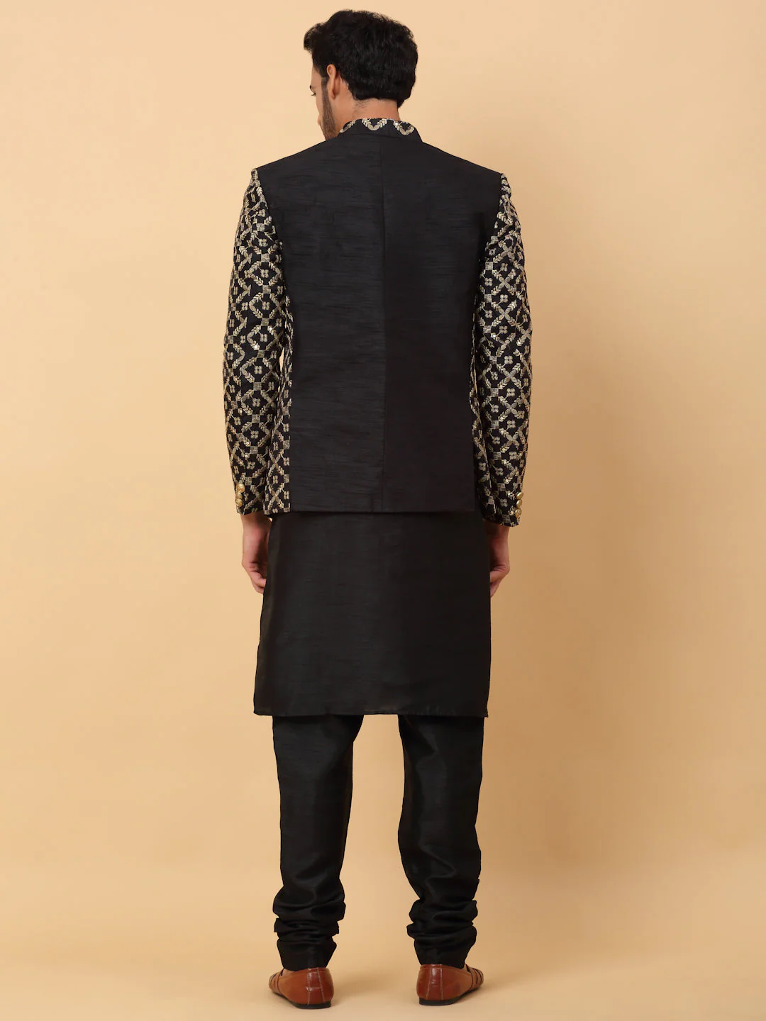 KRAFT INDIA Men's Silk Black Kurta Churidar With Embroidered Zari Bandhgala Suit/Coat - Image 2