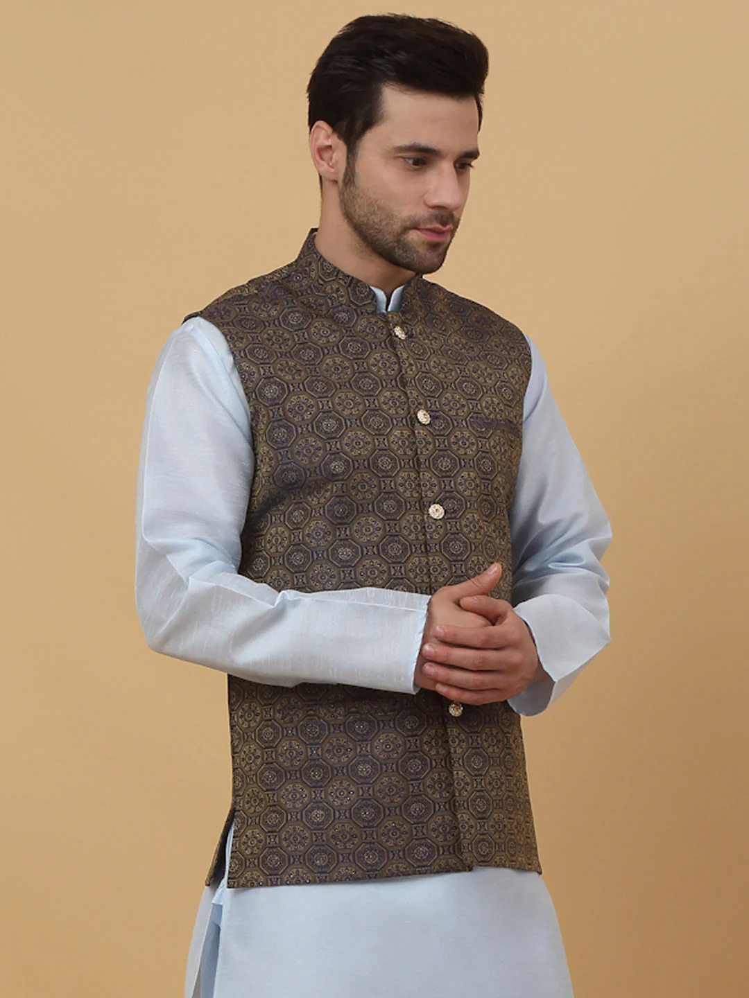 KRAFT INDIA Men's Silk Blend Bandhani Sleeveless Jacquard Nehru Jacket - Image 4