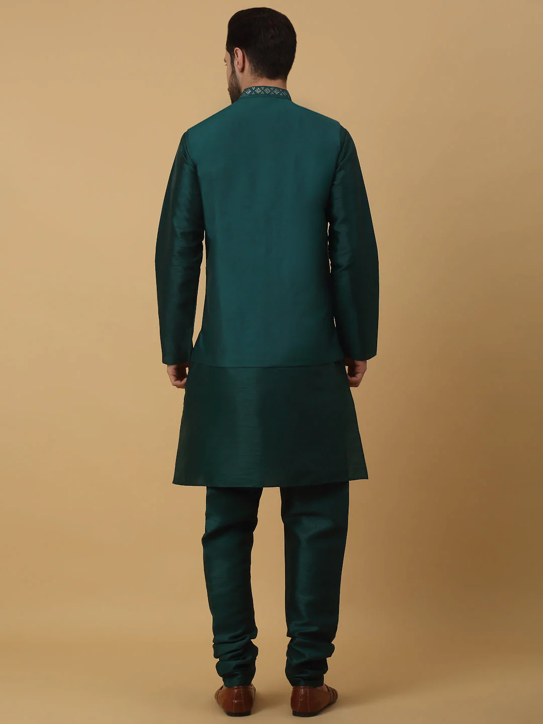 KRAFT INDIA Men's Silk Blend Green Kurta, Churidar with Cotton Silk Embroided Sequenced Nehru Jacket Set - Image 6