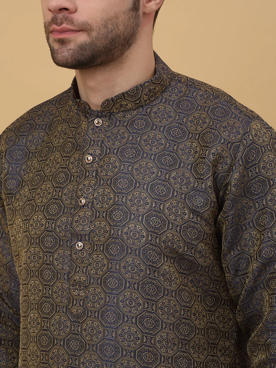 KRAFT INDIA Men's Silk Blend Jacquard Bandhani Kurta With White Elastic Waistband Pyjama Set - Image 3
