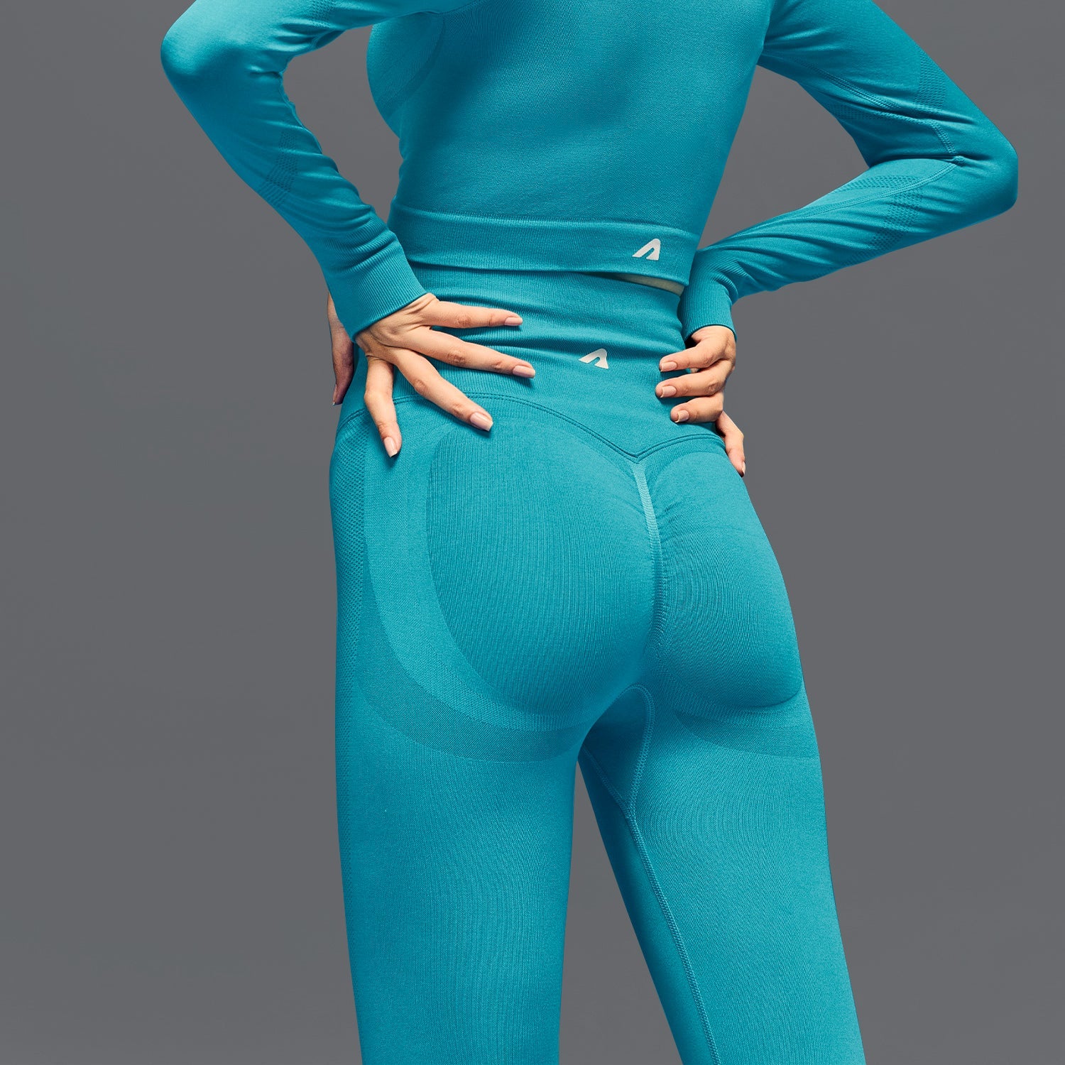 Limitless Snatched Ruched back Legging- Green - Image 2
