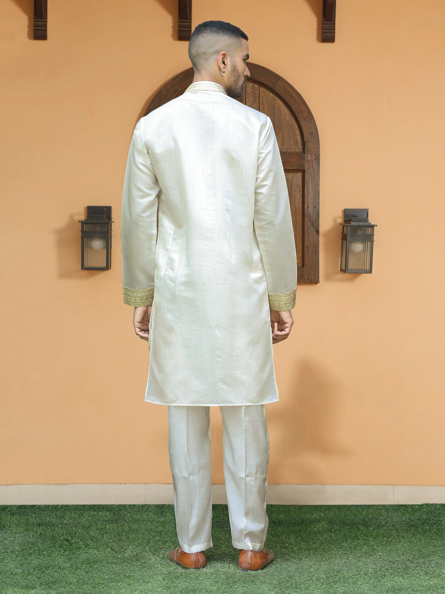 LUXE- Cotton Silk Animal Embroidered Zipper Placket Mandarin Collar Ethnic Motif Kurta With Matching Cotton Silk Trouser Pant - Image 8