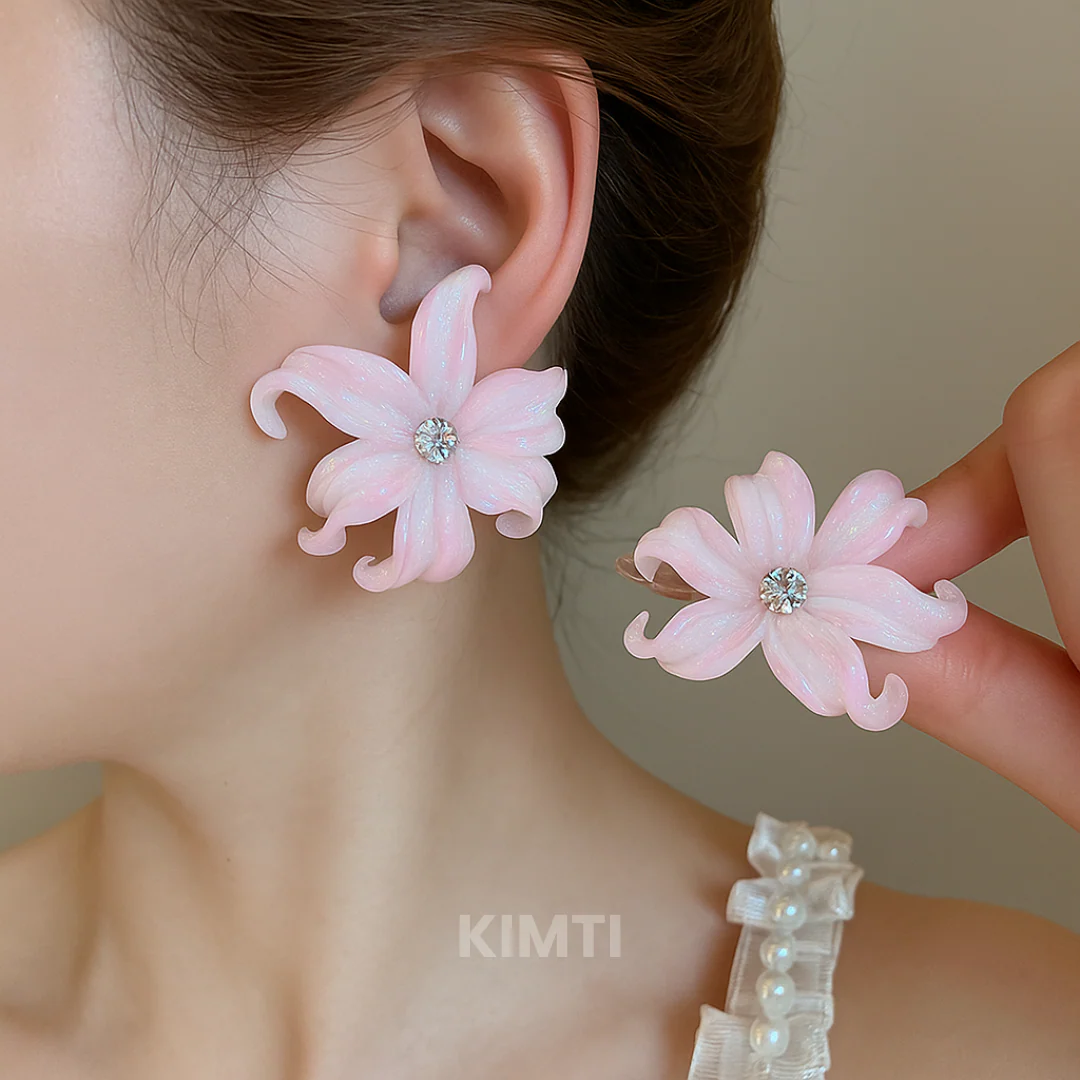 Luxe Petal Studs Earring - Image 2