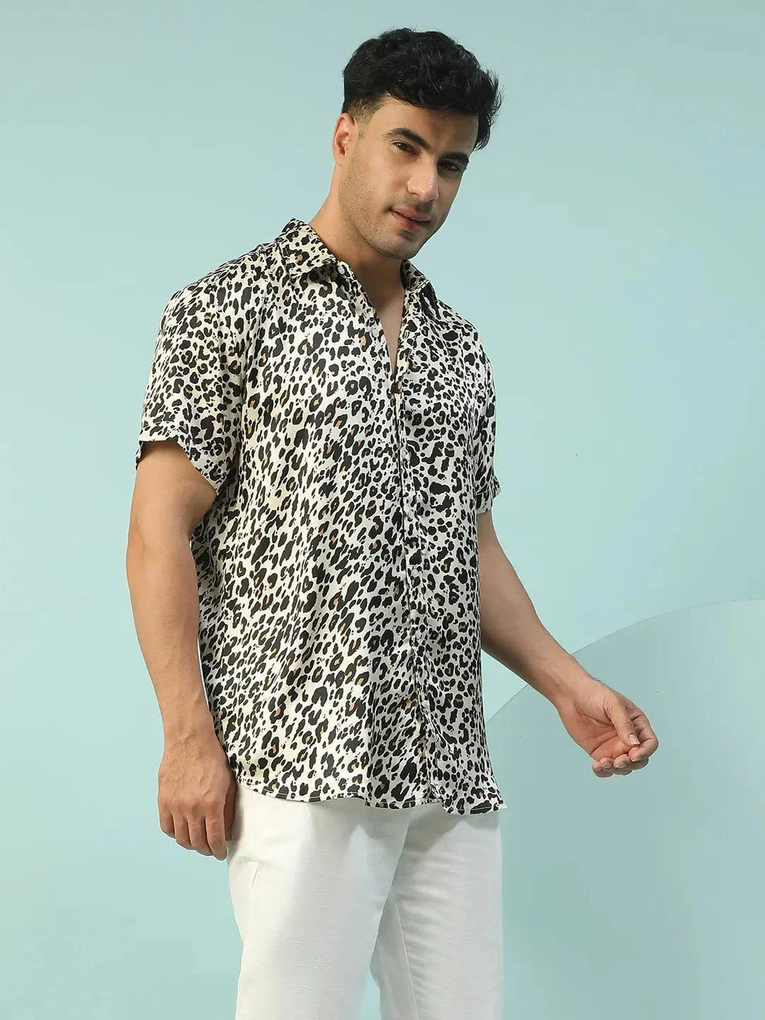 Macho Animal Print Multicolor Collared Short Sleeve Men Oversized Shirt