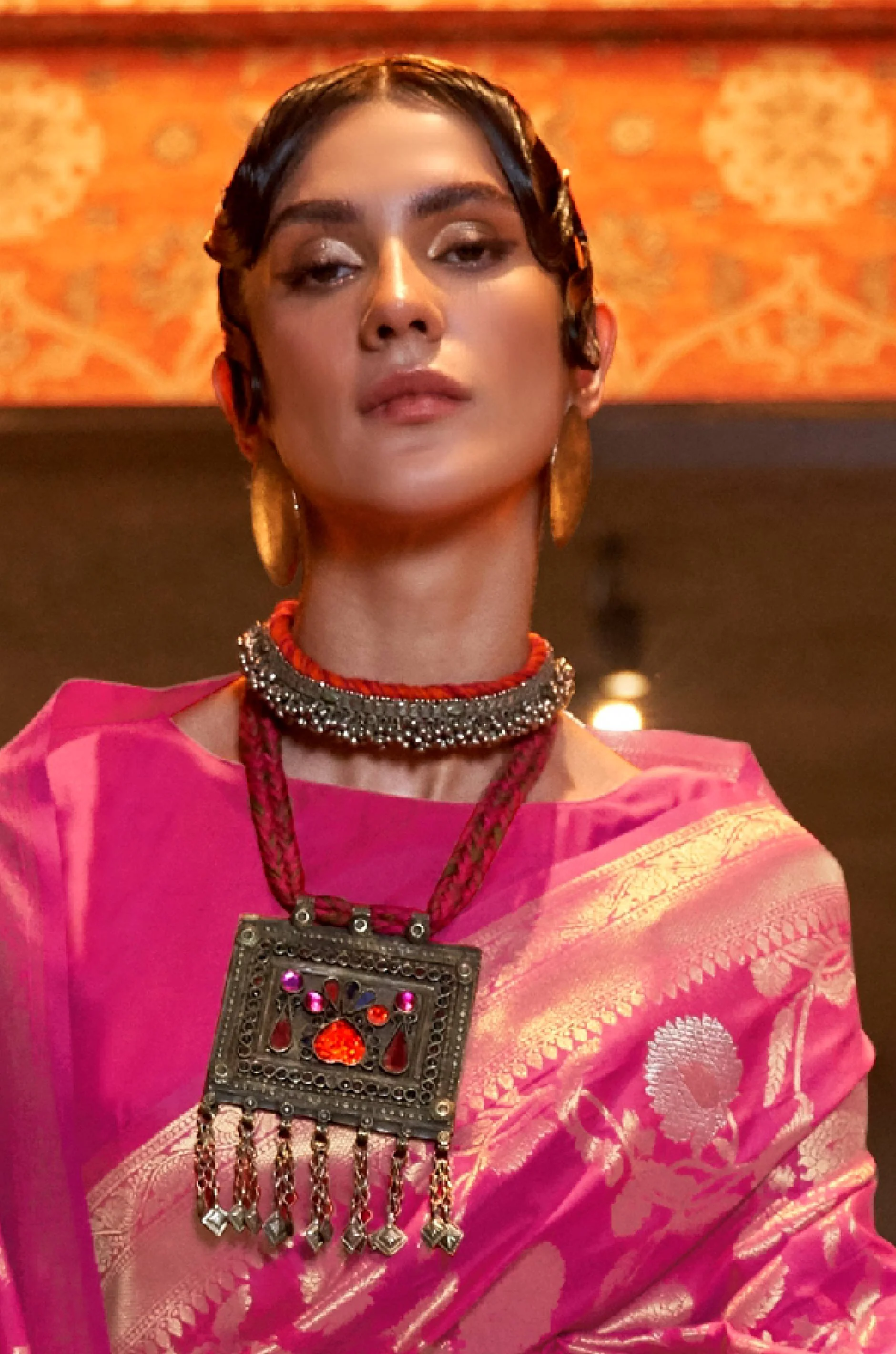 Magenta Pink Woven Banarasi Silk Saree - Image 4