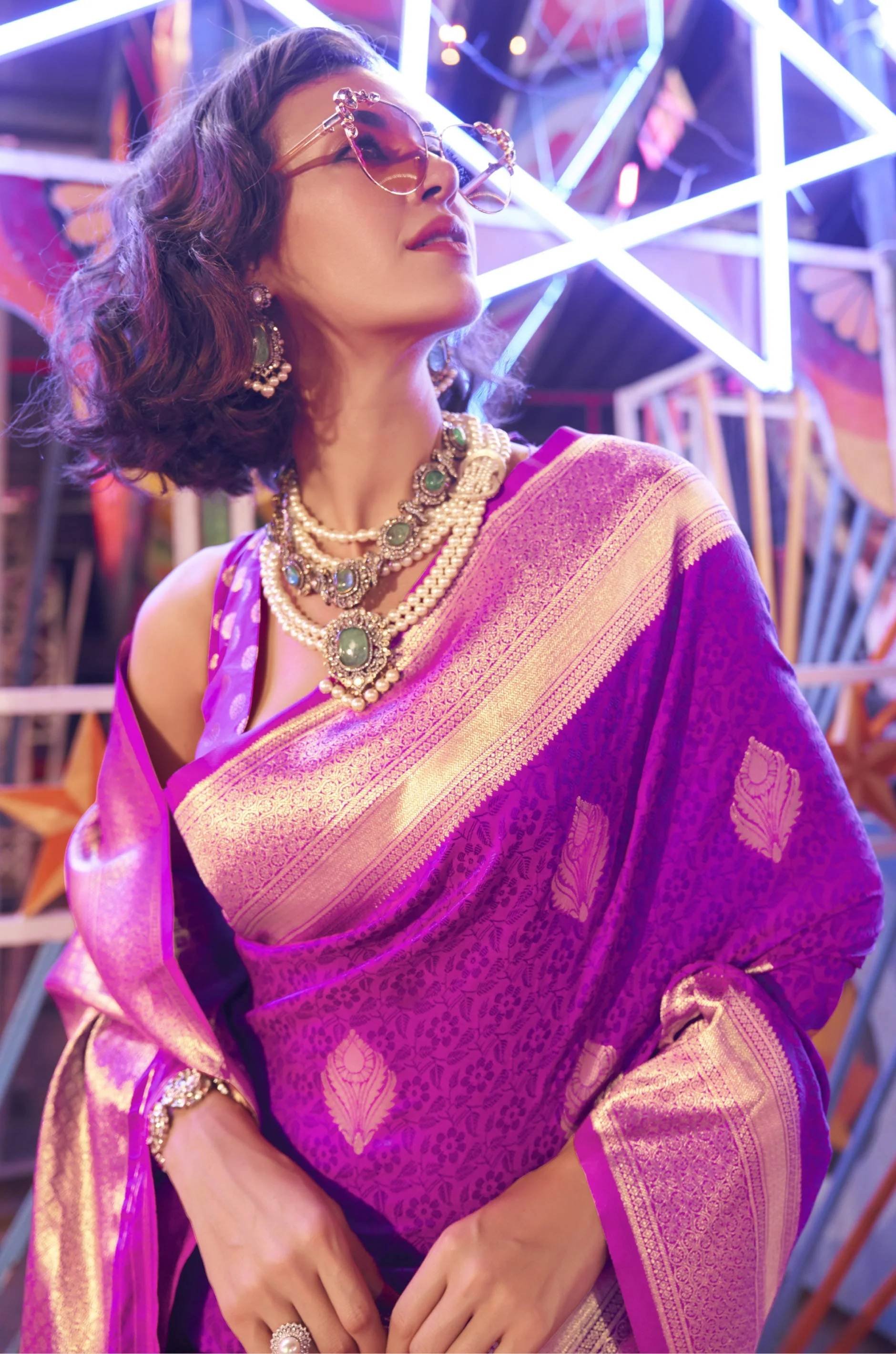 Magenta Pink Woven Silk Saree - Image 2