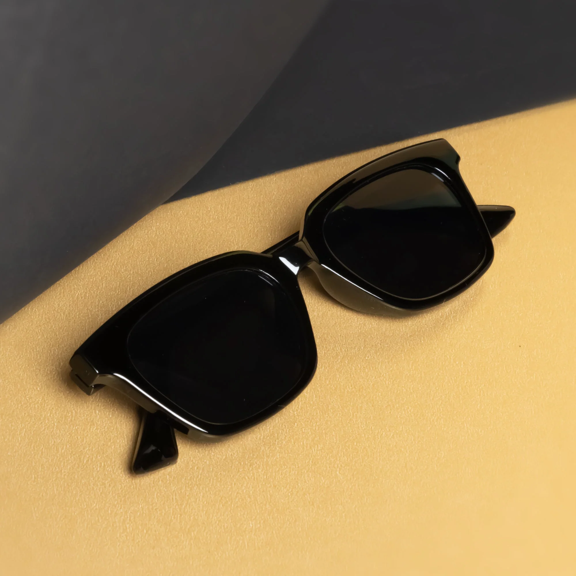 Marco Full Black Rectangle Sunglasses - Image 5