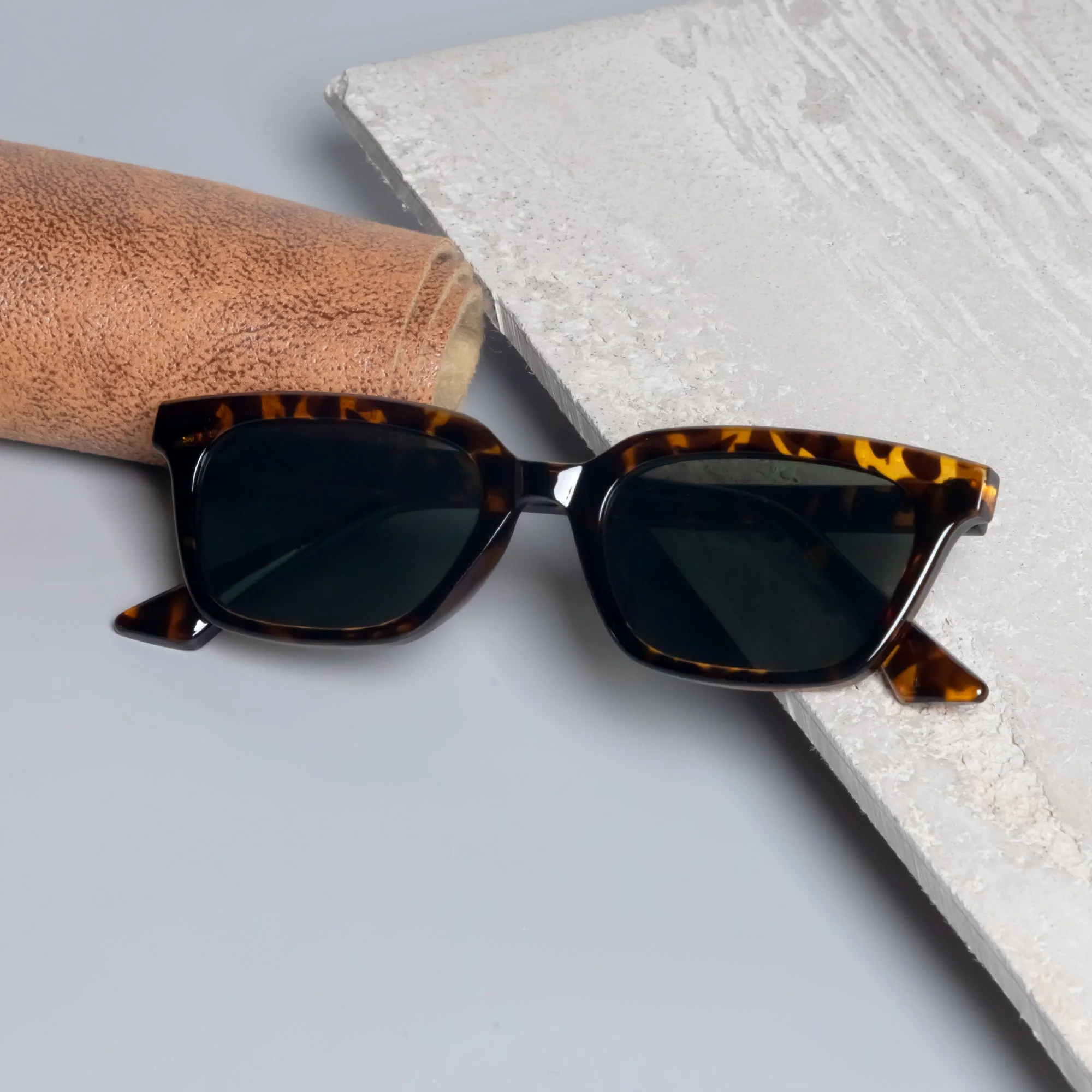 Marco Tortoise Green Rectangle Sunglasses - Image 6