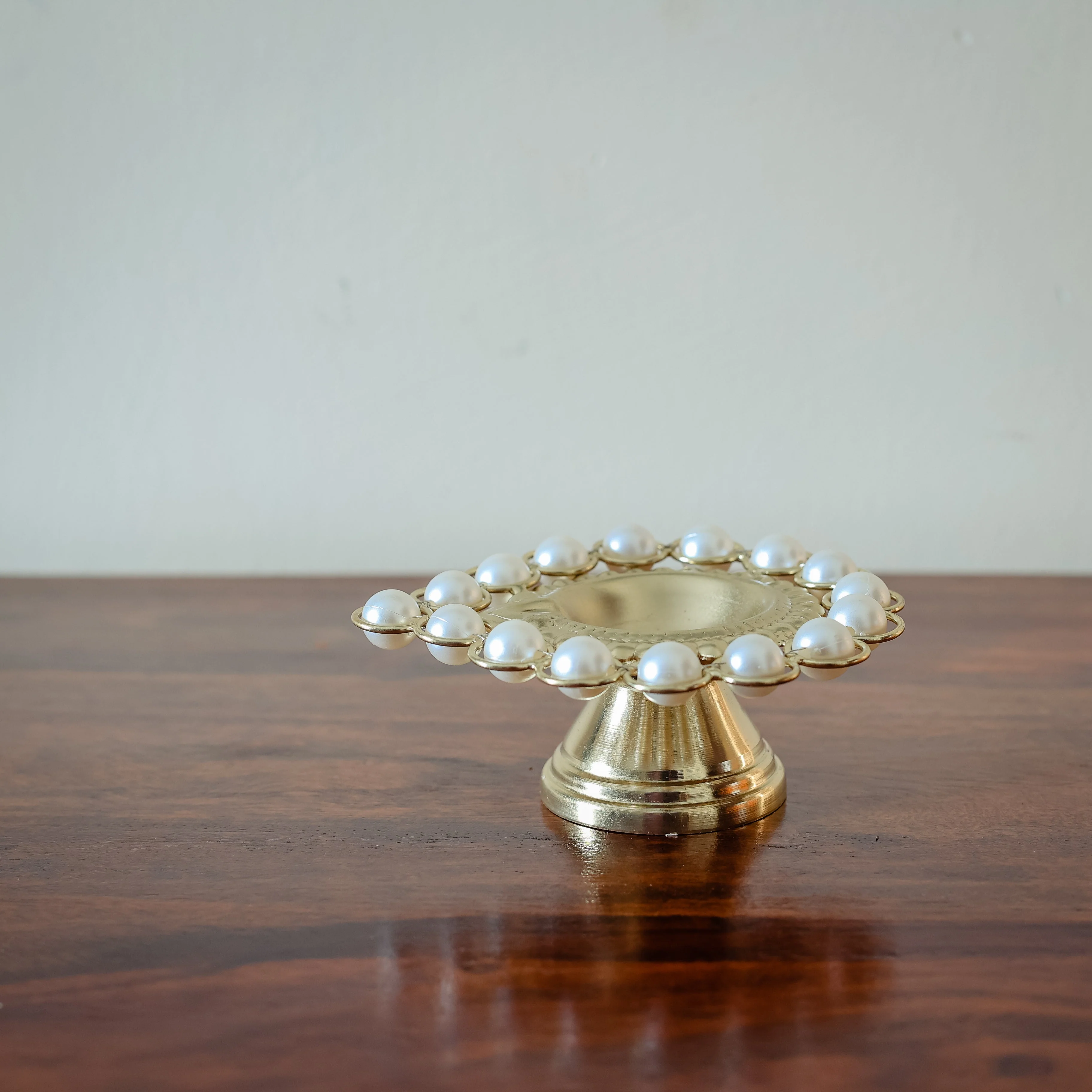 Metallic Pearl Diya - Image 5