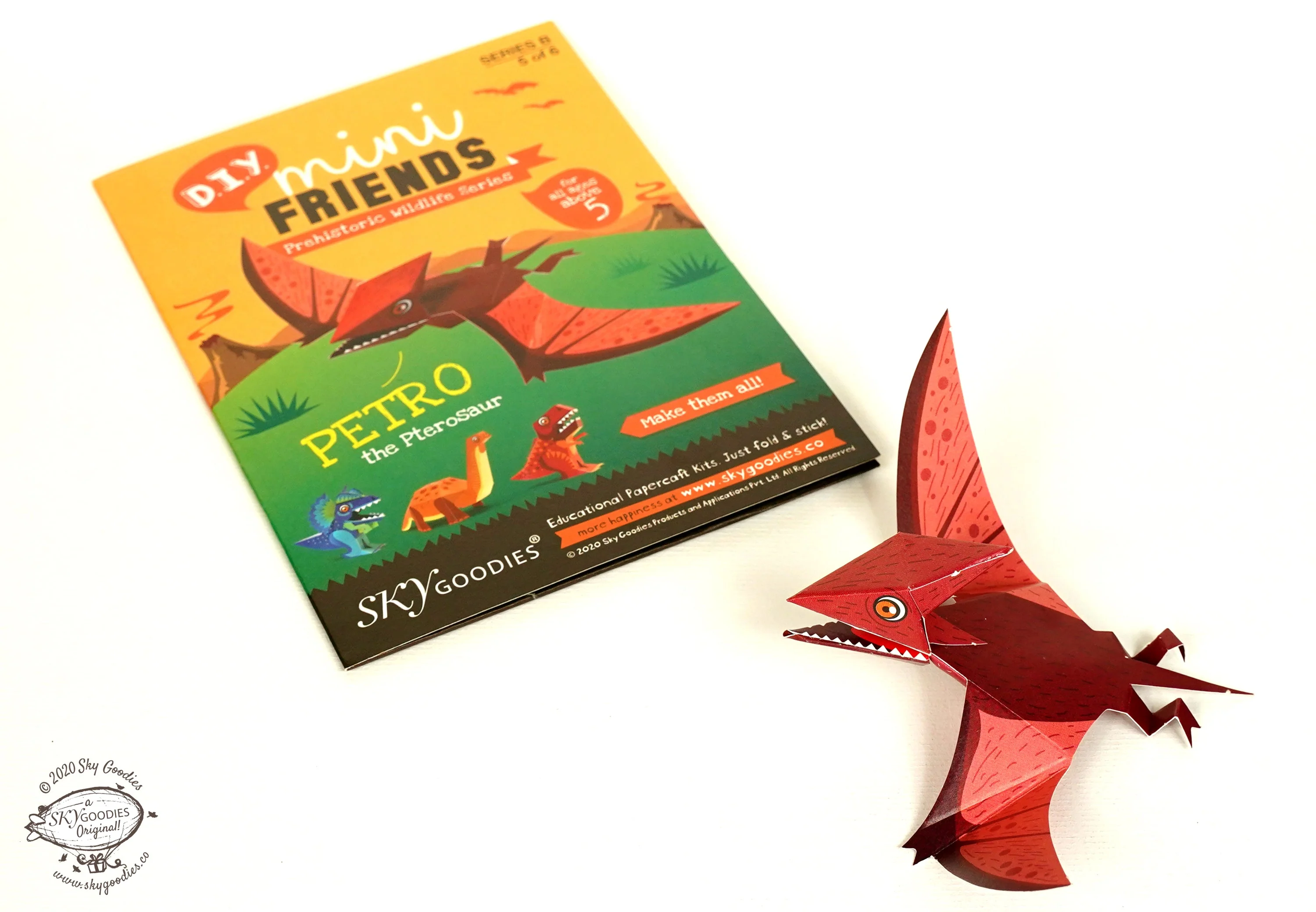 Mini Pterosaur DIY Dinosaur Paper Craft Kit - Image 2