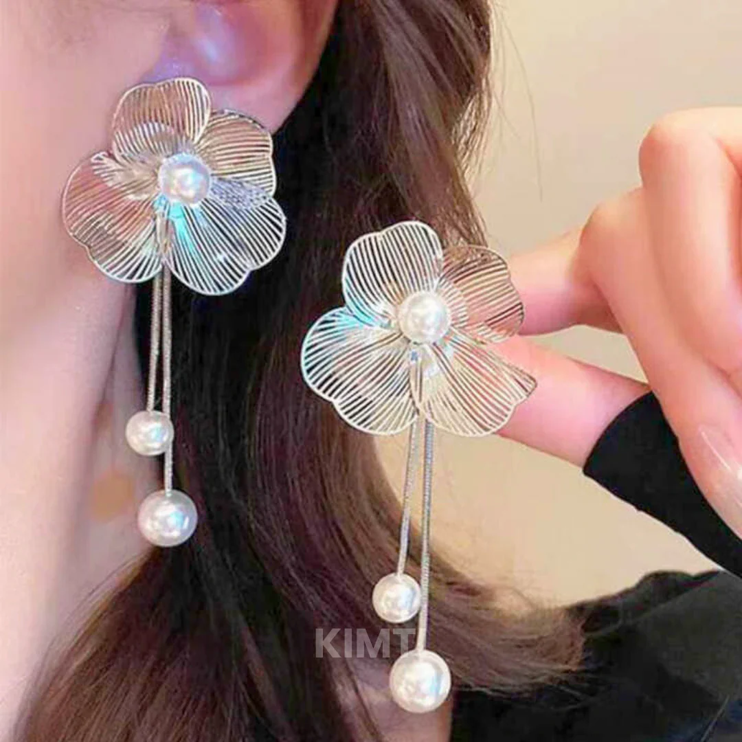 Moonlit Glow Dangler Earring - Image 2