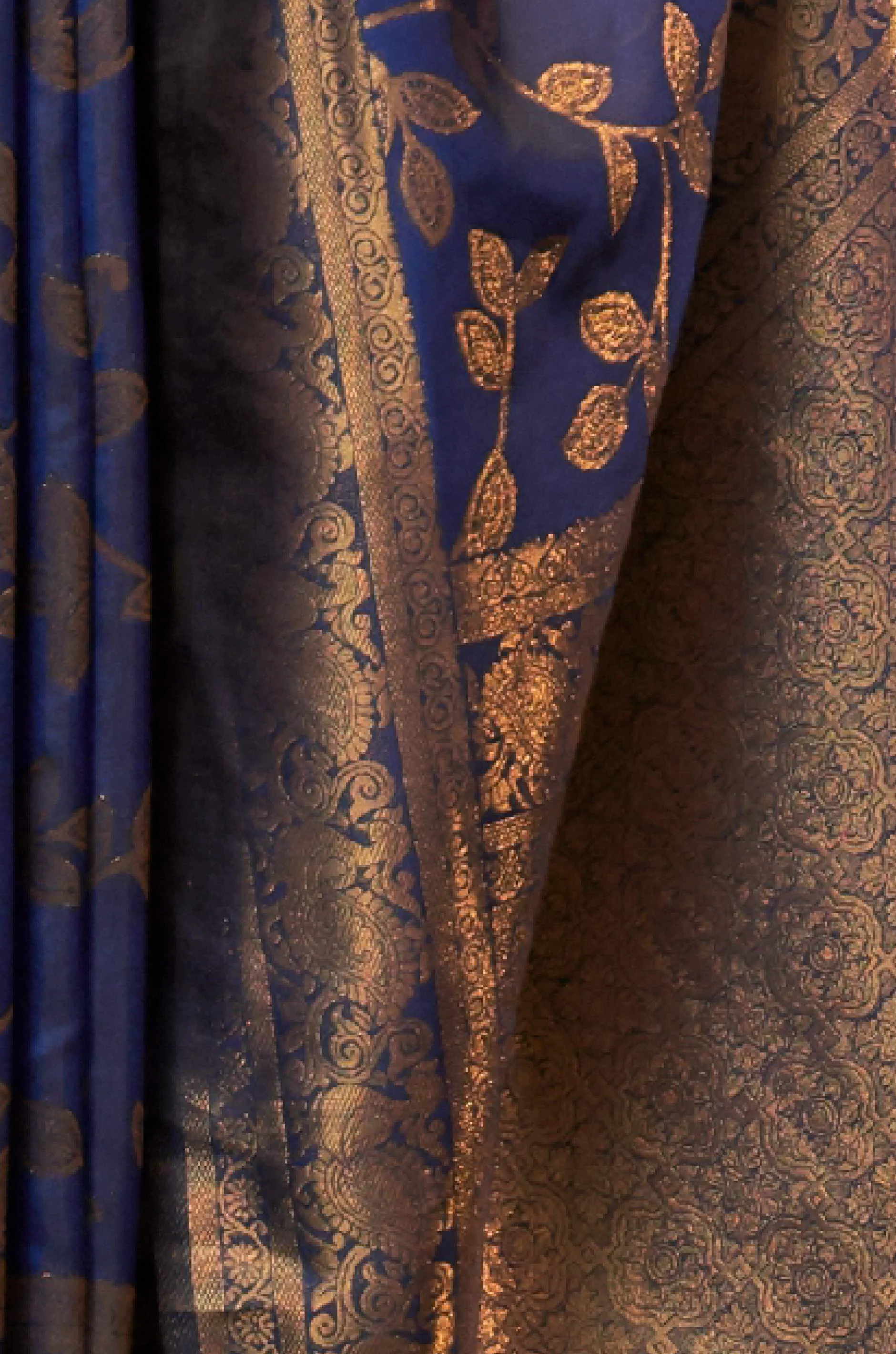 Navy Blue Woven Silk Saree - Image 2