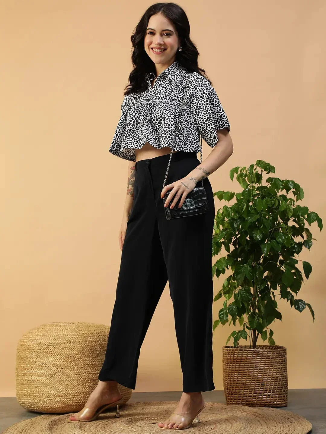 Notch Black Animal Print Collared Short Sleeve Women Cotton Poplin Crop Top - Image 8