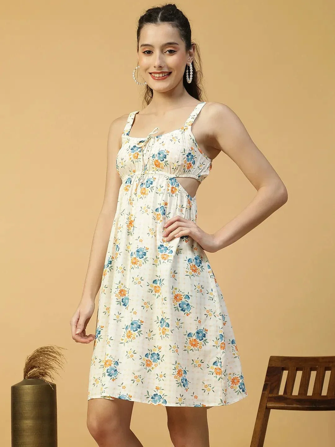 Off- White Floral Print Elasticated Sleeveless Cut Out Women Dress - Image 3
