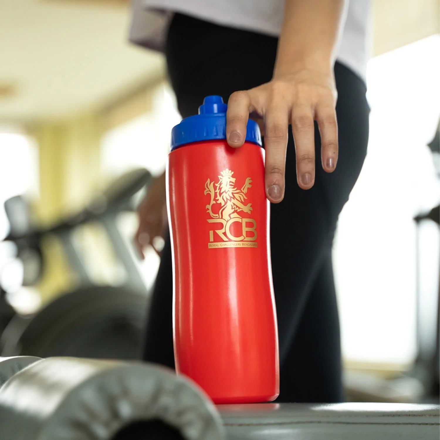 Official RCB Sipper - Red - Image 4