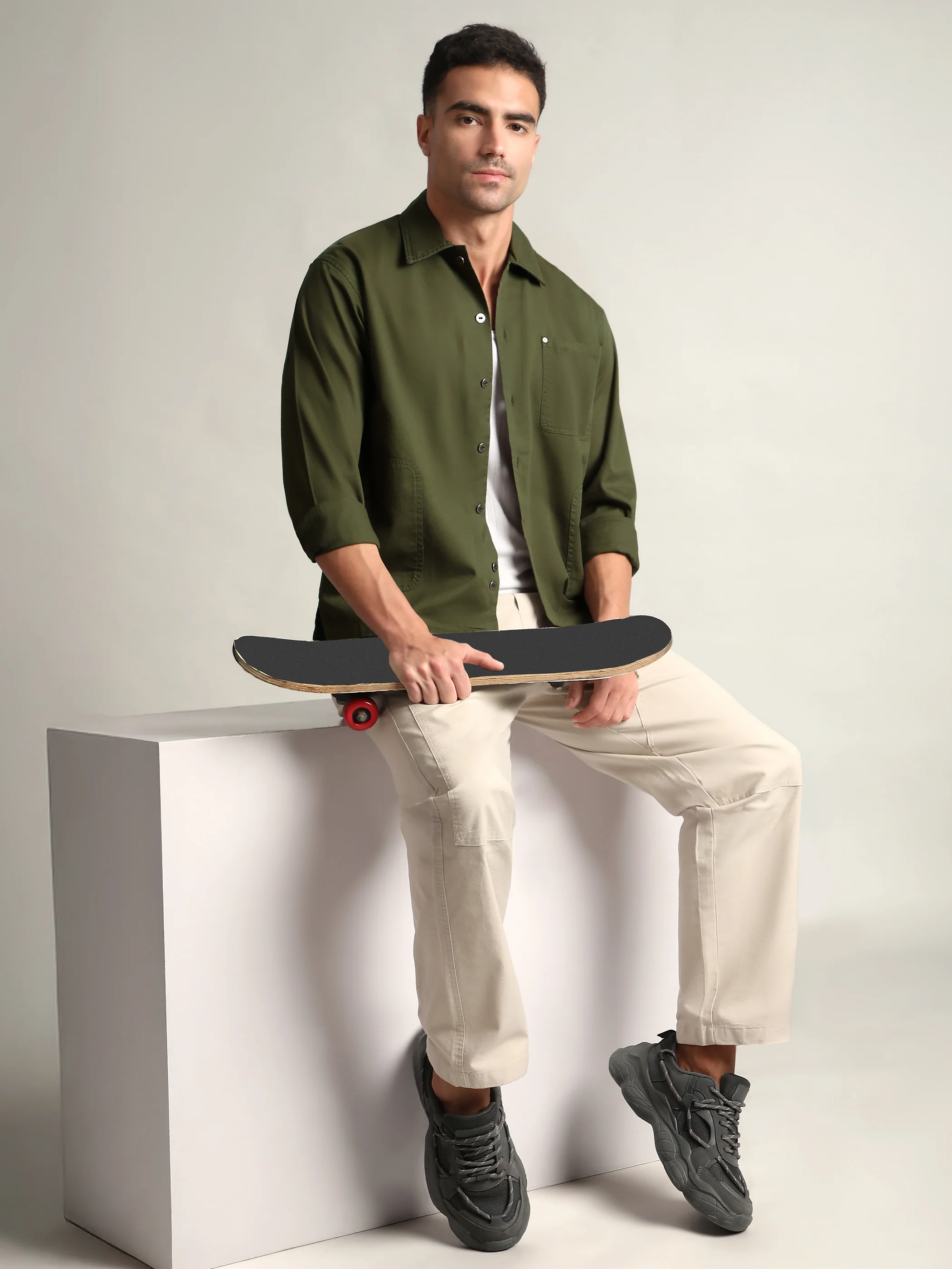 Olive Solid Multipocket Shacket - Image 4