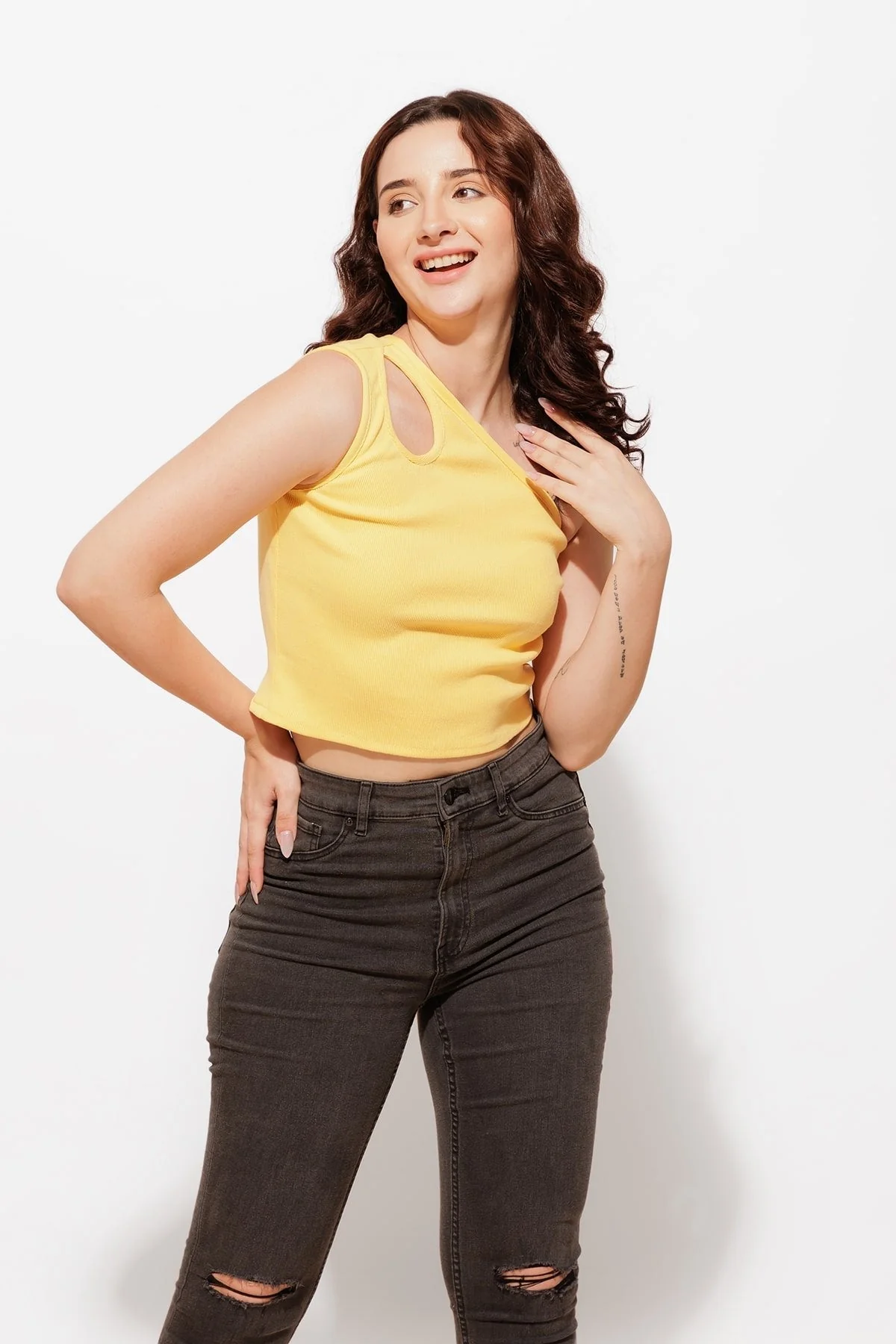 One shoulder Ribbed Yellow Crop Top - Image 2