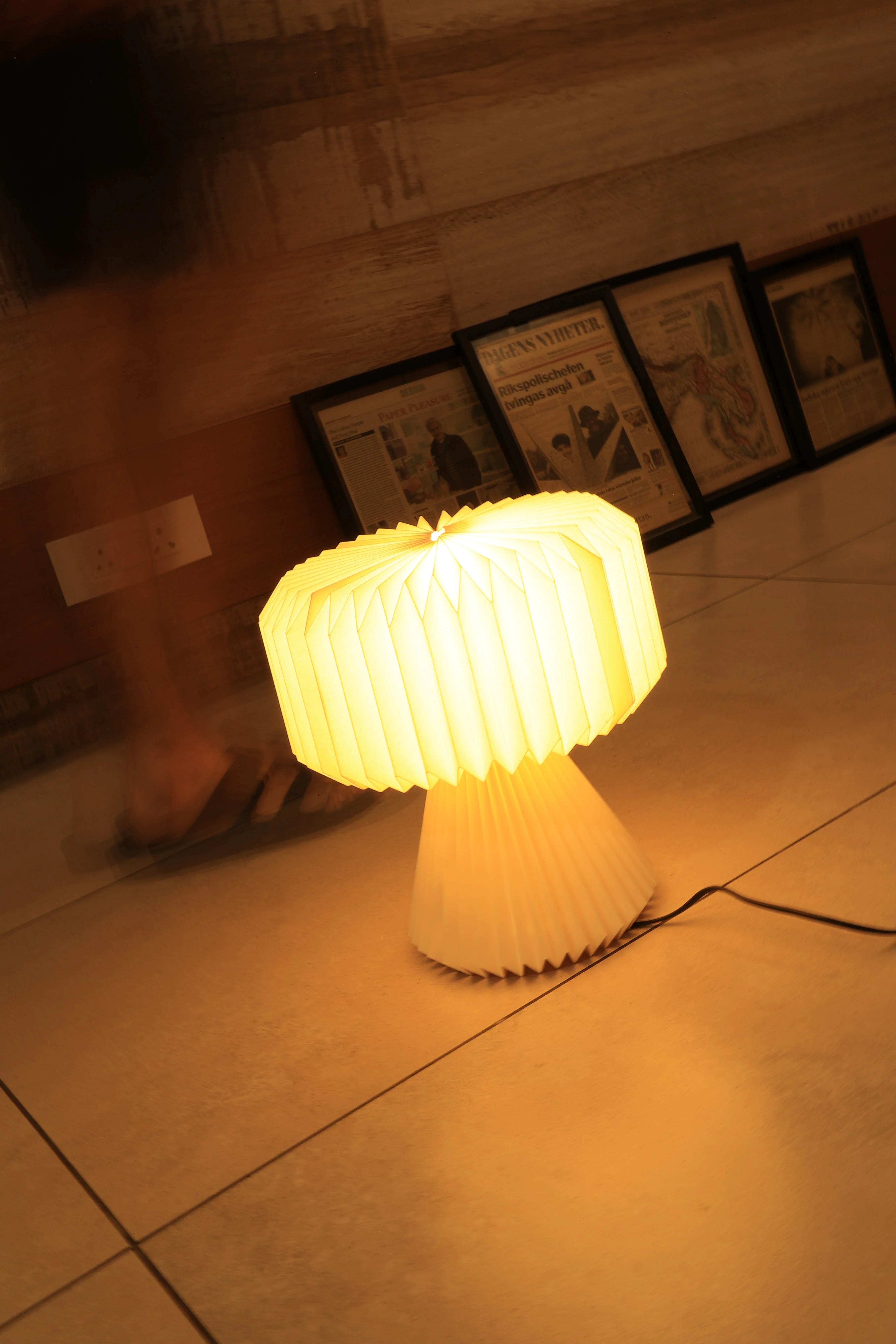 Orilamp - Origami Table Lamp - Image 11