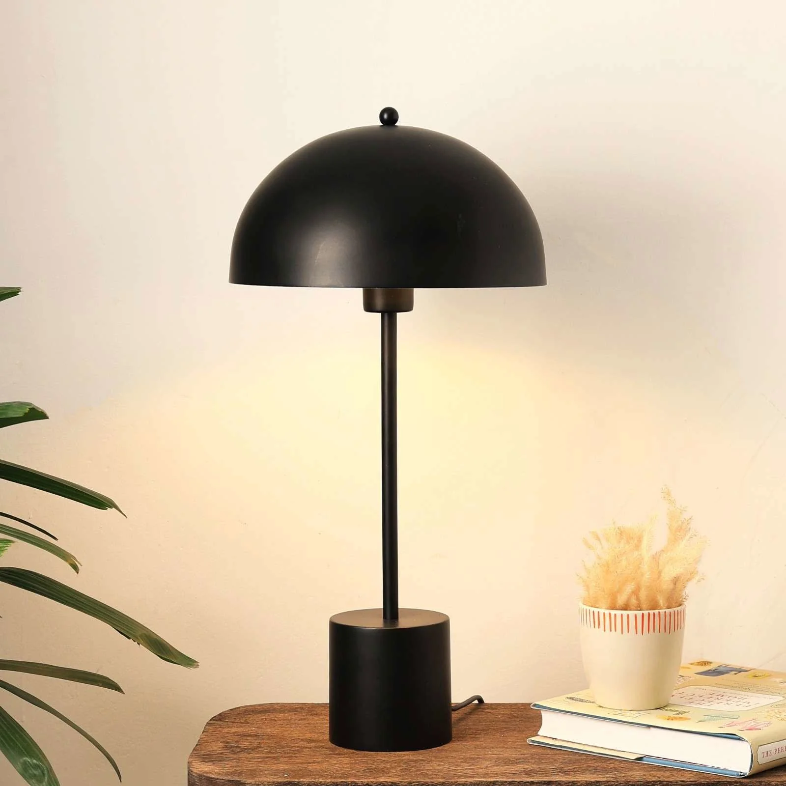 Pagen 100 Table Lamp - Image 8
